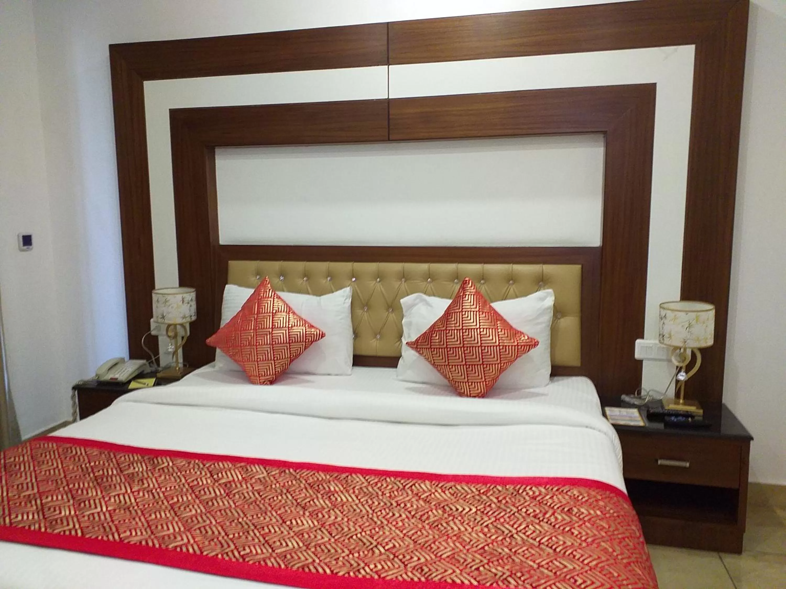 Deluxe Room - single occupancy in Grand Hotel Nawanshahr