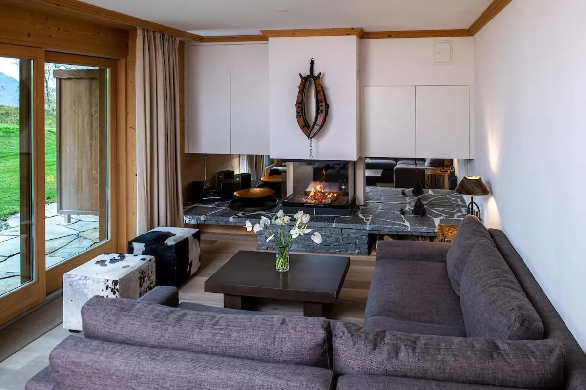 Three-Bedroom Apartment in Chalet RoyAlp Hôtel & Spa