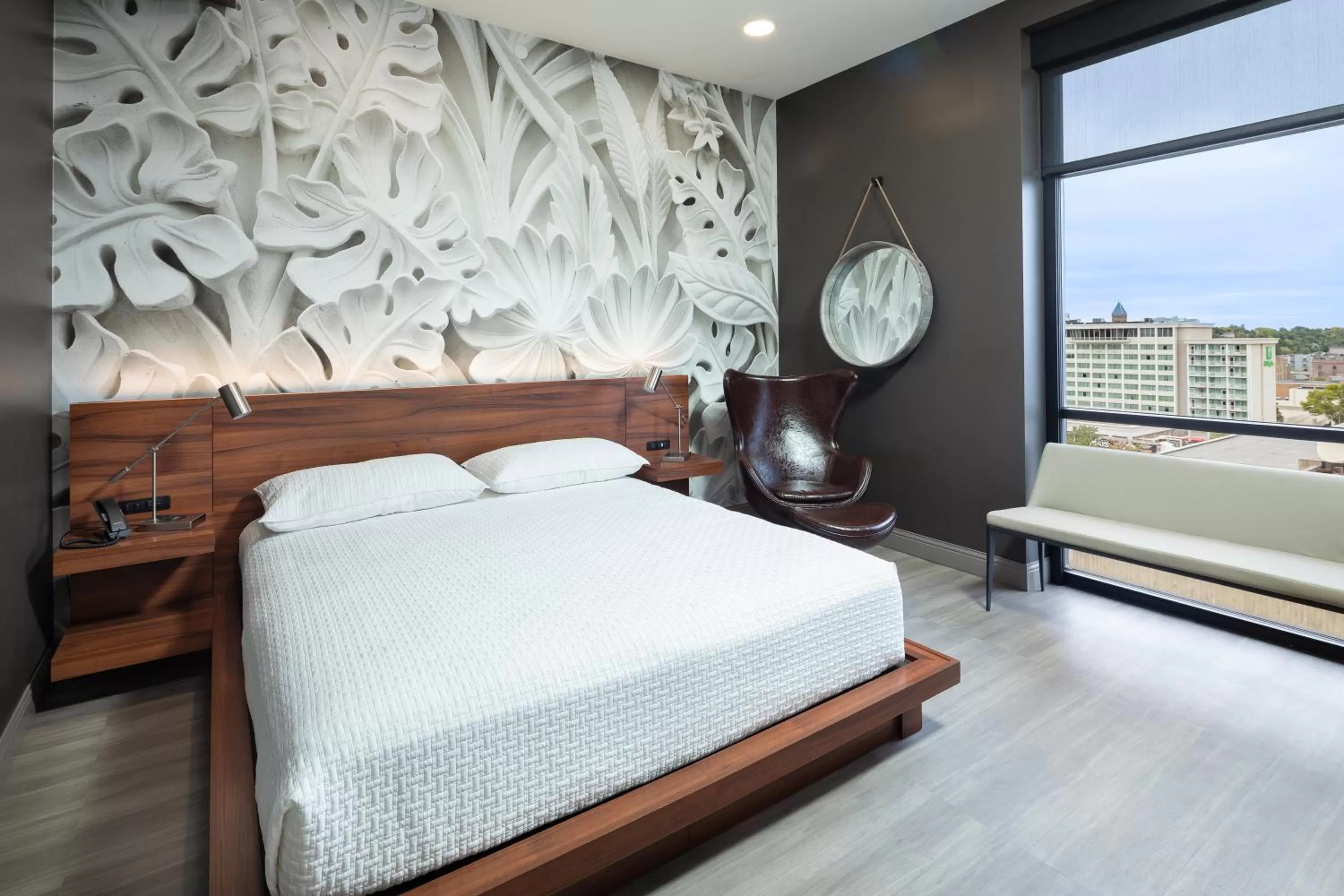 Queen Studio in Hotel On Phillips