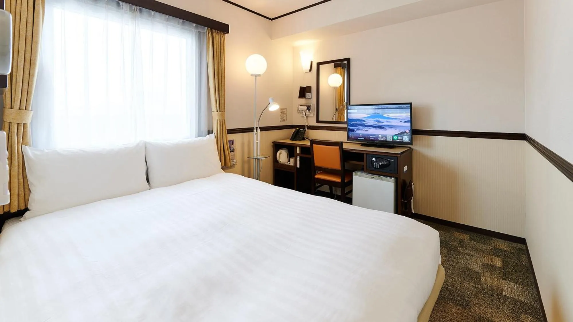 Double Room - Smoking in Toyoko Inn Chiba Ekimae