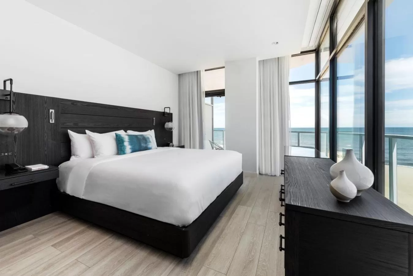 Superior Suite with Sea View in Wave Resort