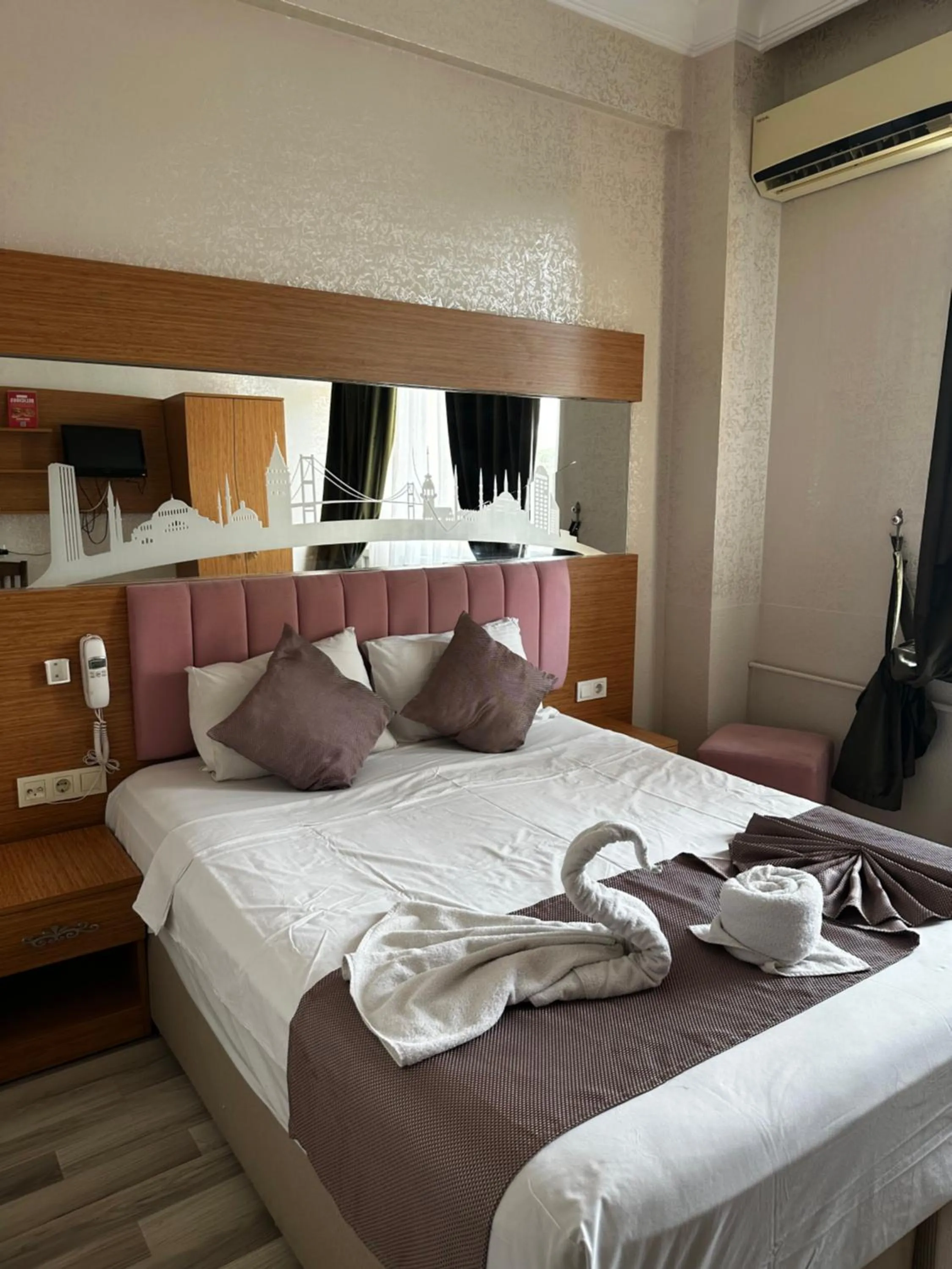 Bed in Divas Silver