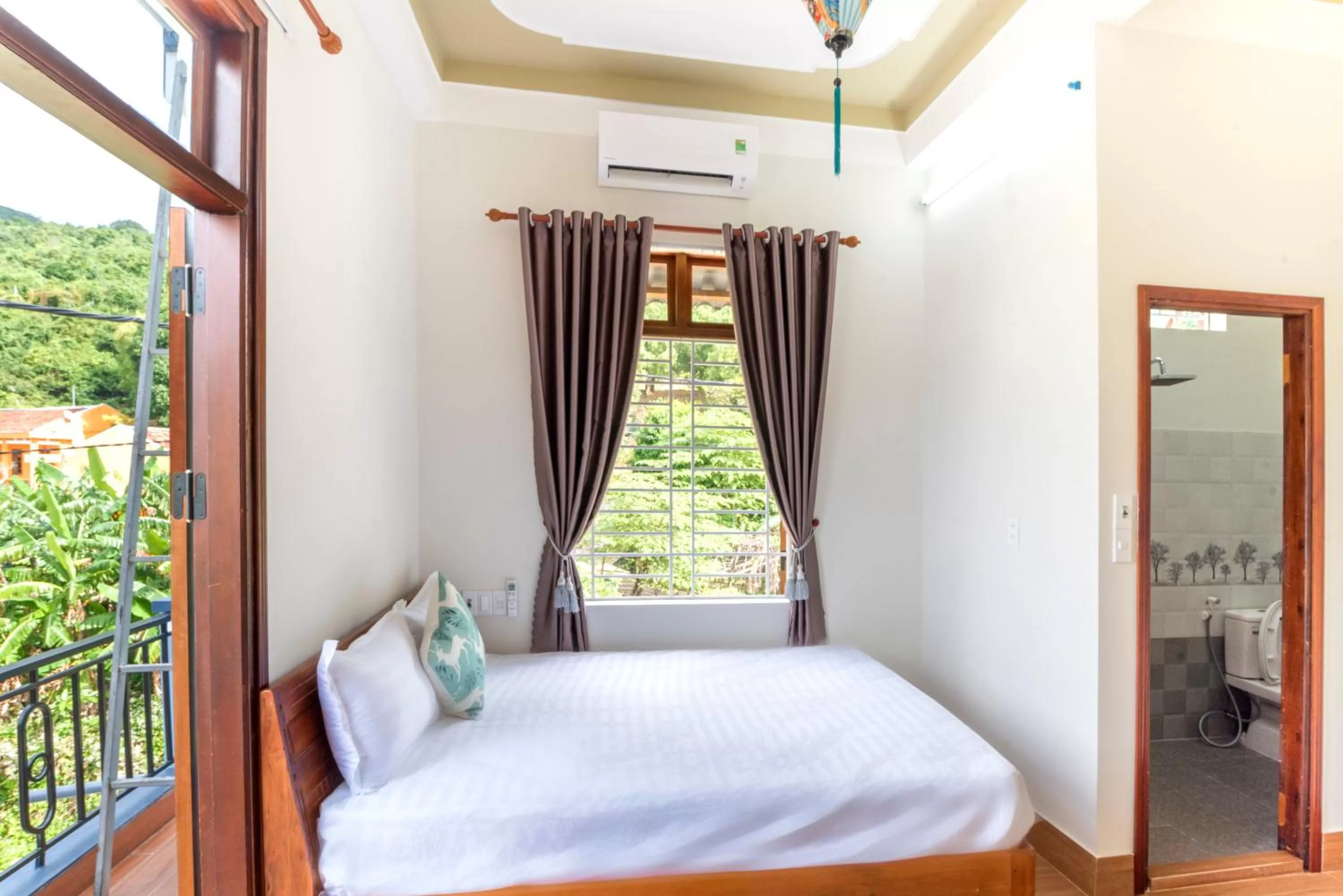 Double Room with Balcony in Cong Man Homestay Cham Island