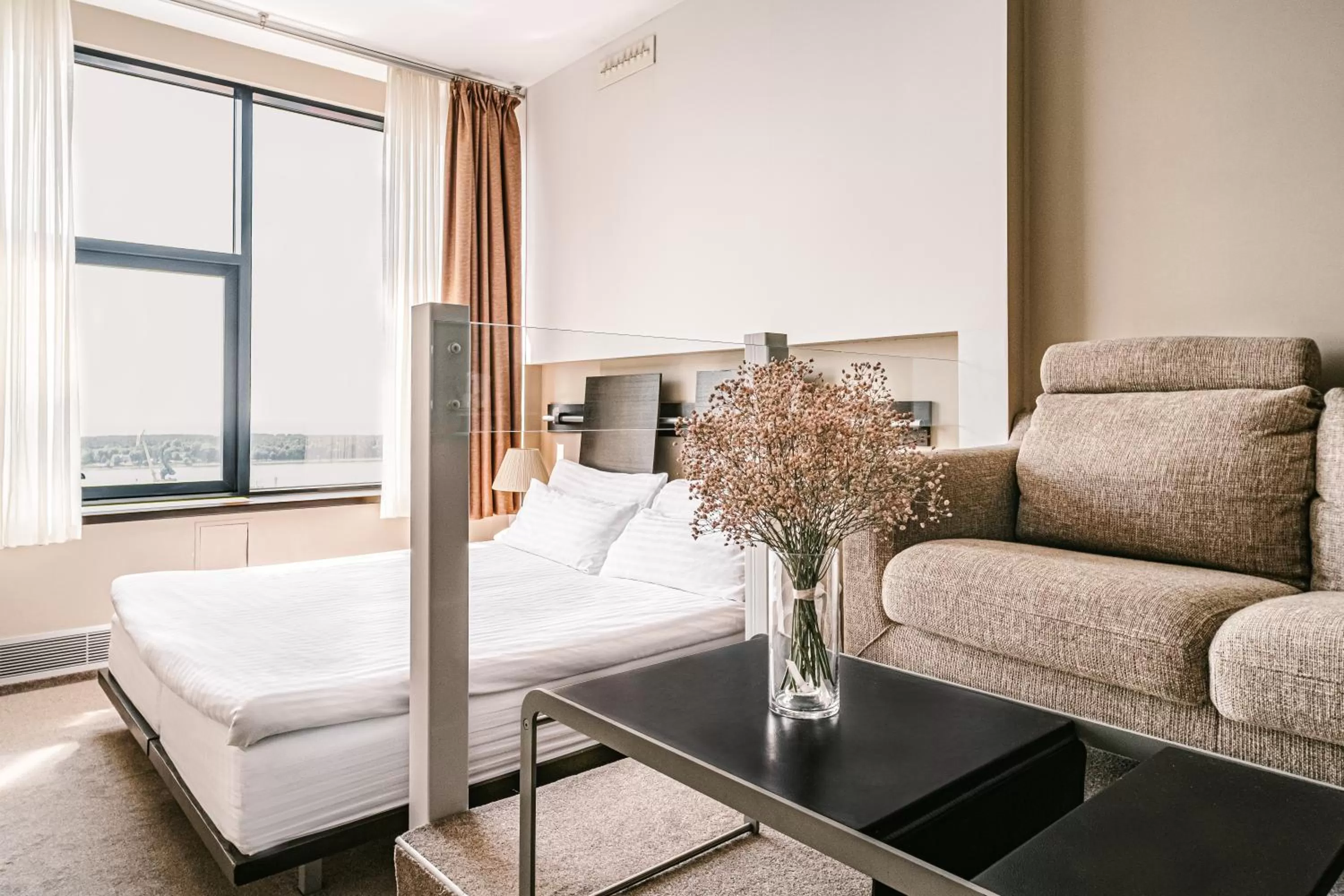 Standard Twin Room with Lagoon View in Amberton Hotel Klaipeda