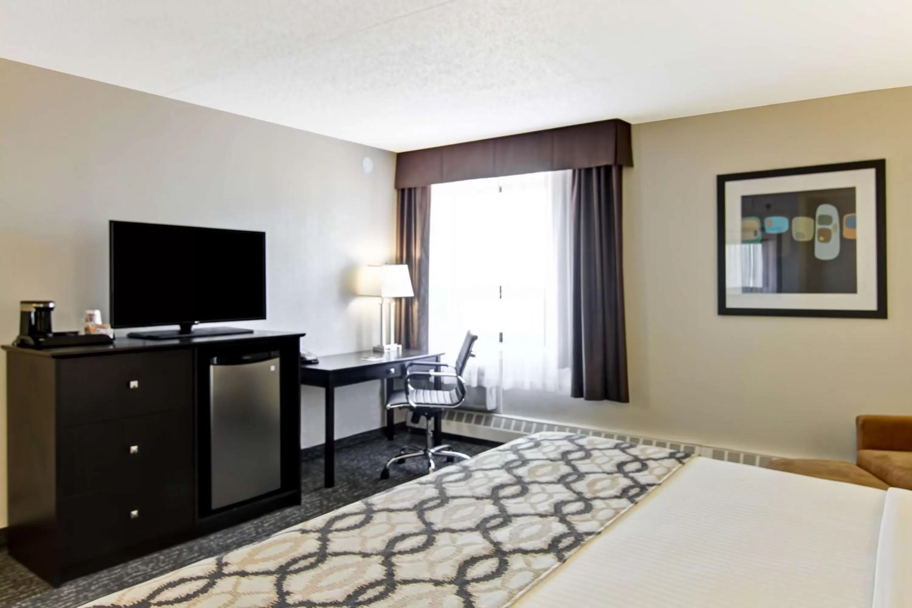 Deluxe Junior Suite - single occupancy in Radisson Hotel & Conference Centre Edmonton