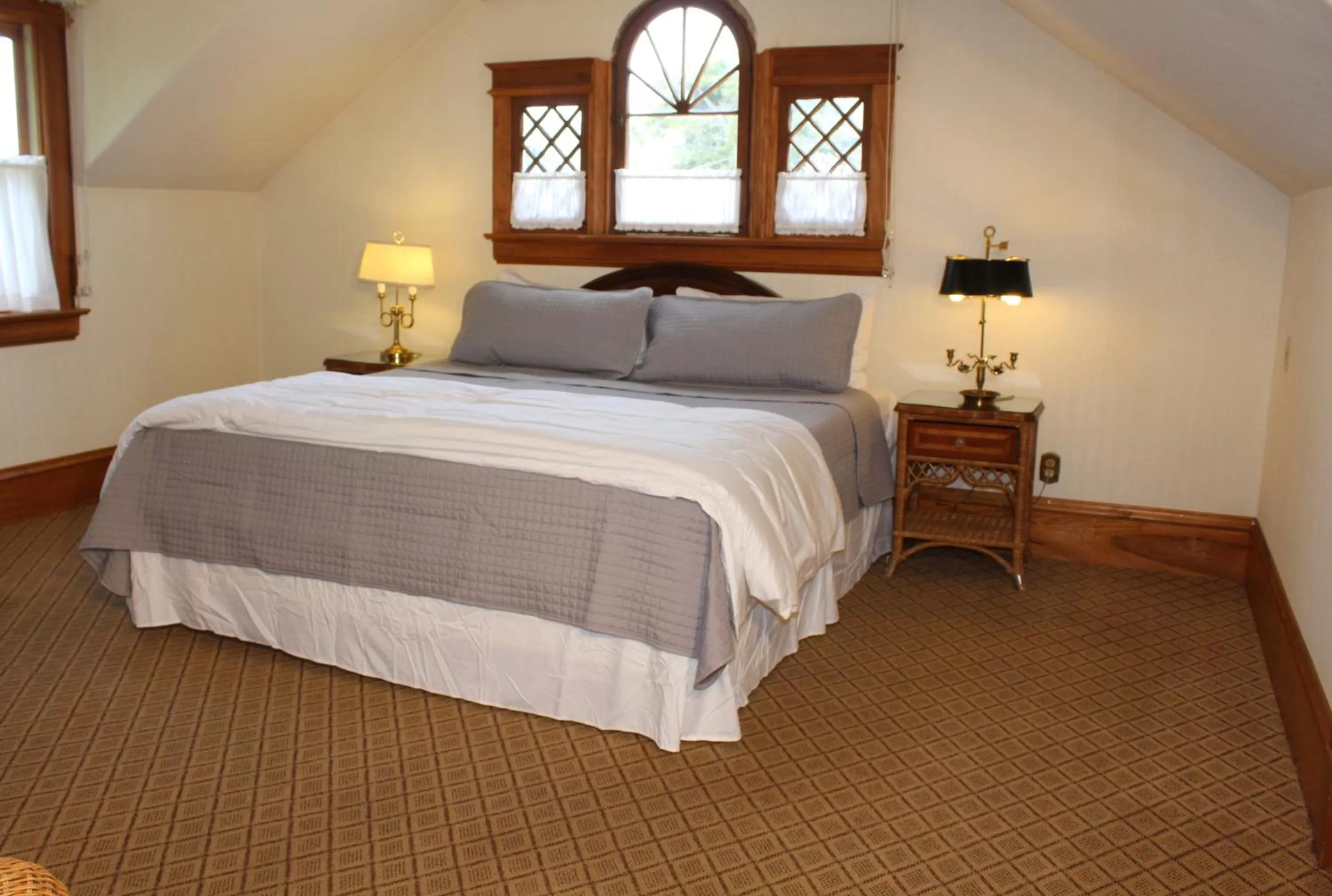 Superior King Room in Pacific Grove Inn