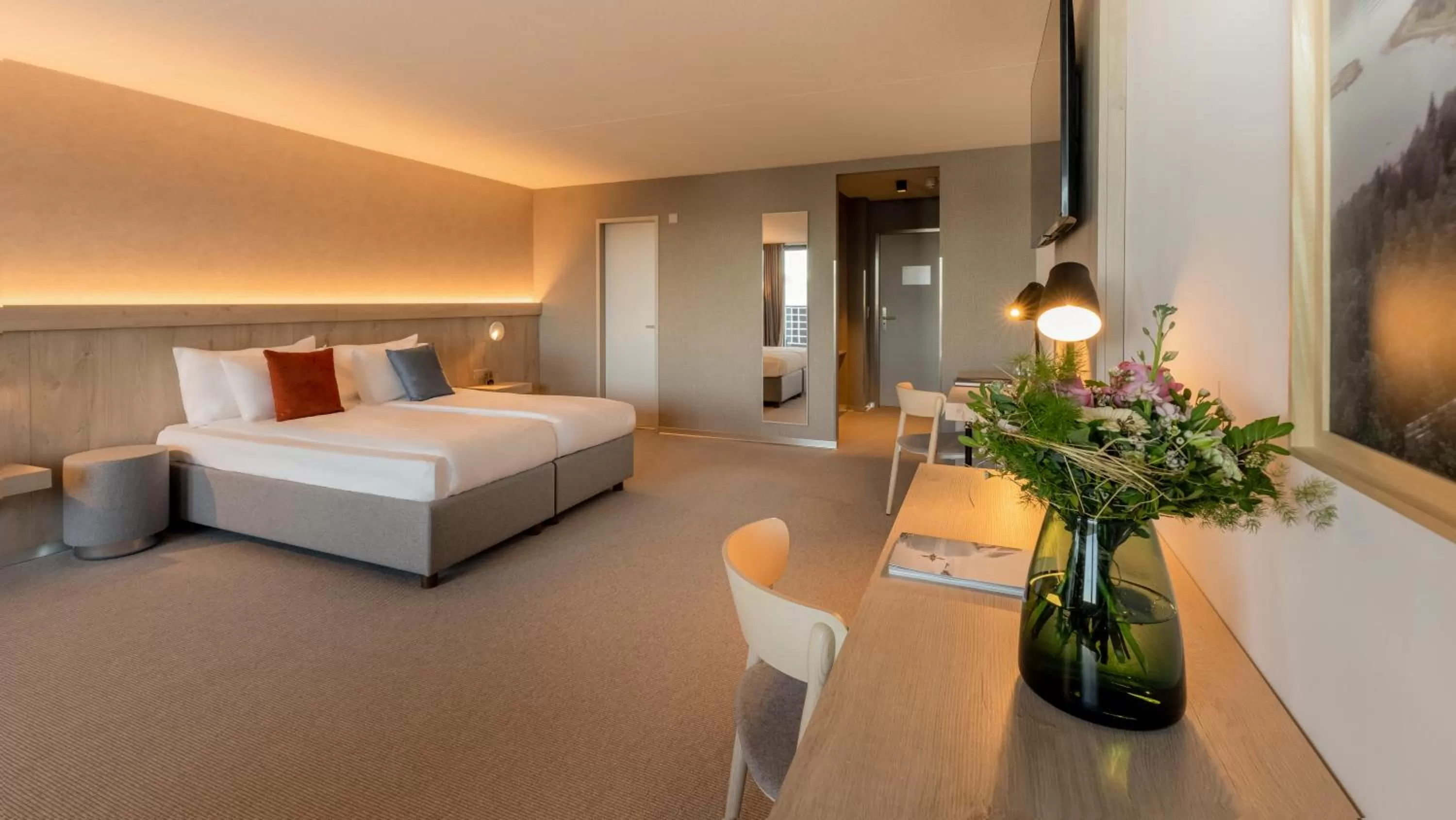 Deluxe Double Room in Victoria Hotel & Residence