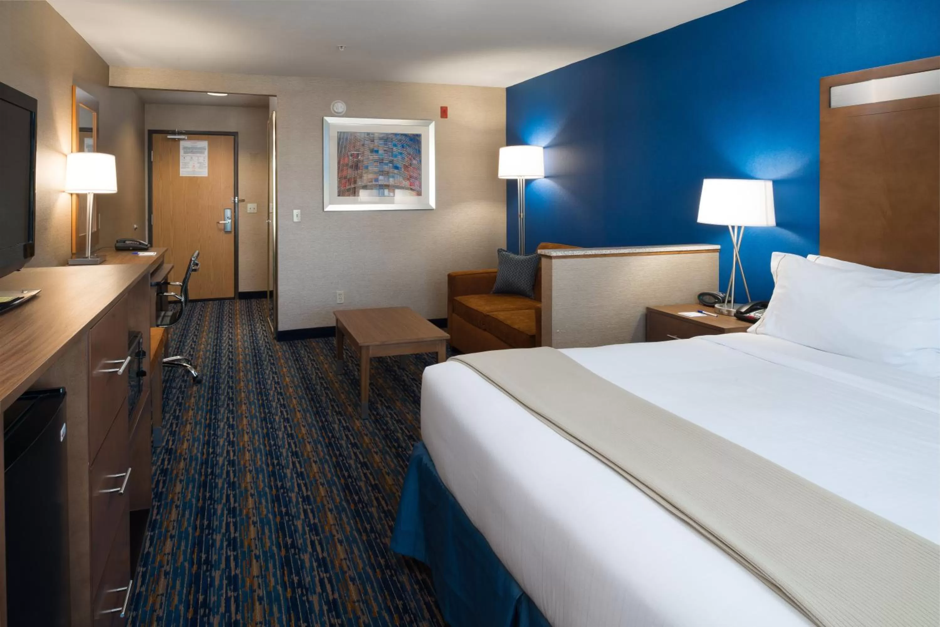 Standard King Room with Sofa Bed - Non-Smoking in Holiday Inn Express Rocklin - Galleria Area by IHG