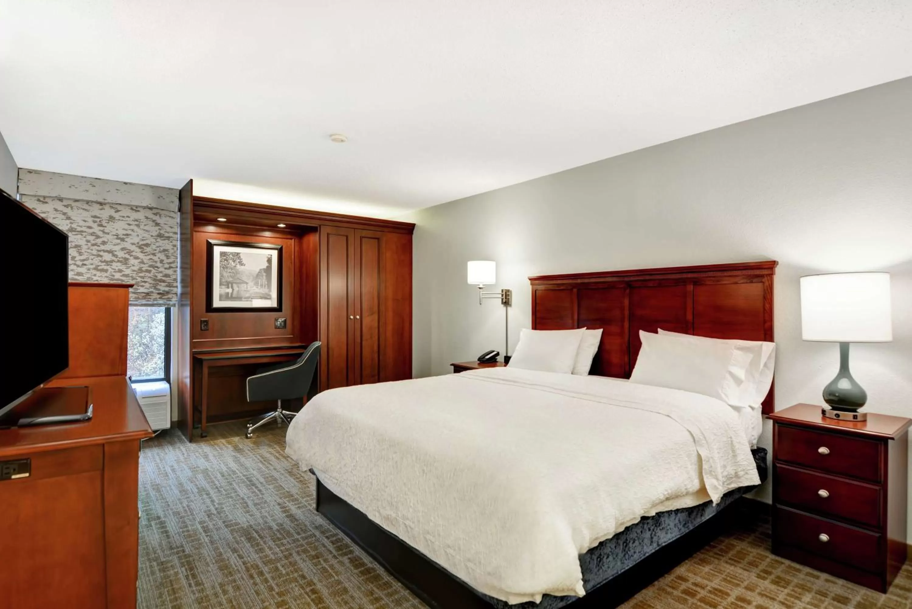 King Room - Non-Smoking in Hampton Inn Beckley