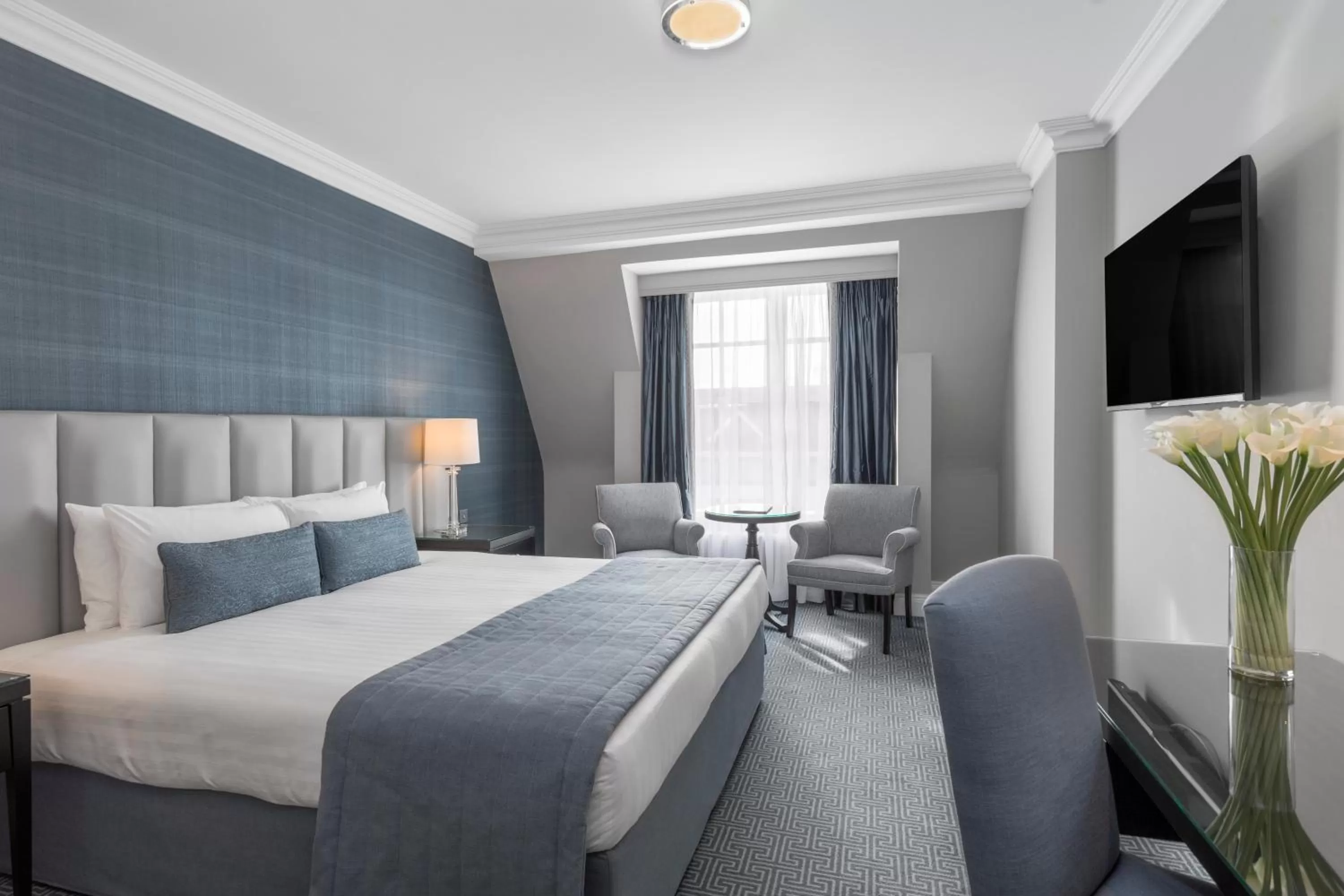 Deluxe Double Bedroom in The Johnstown Estate