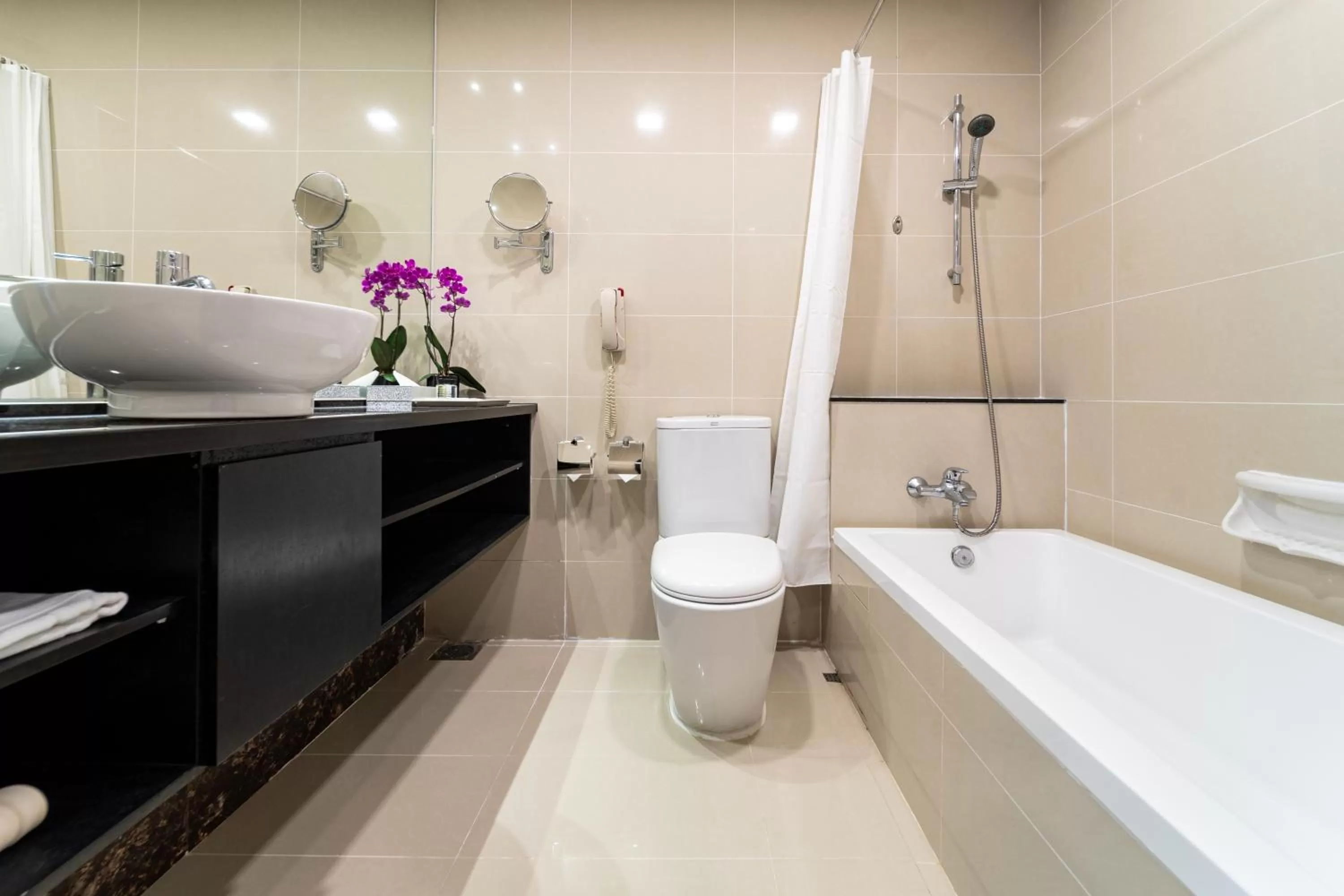 Queens Connecting Room in Hotel Royal Queens