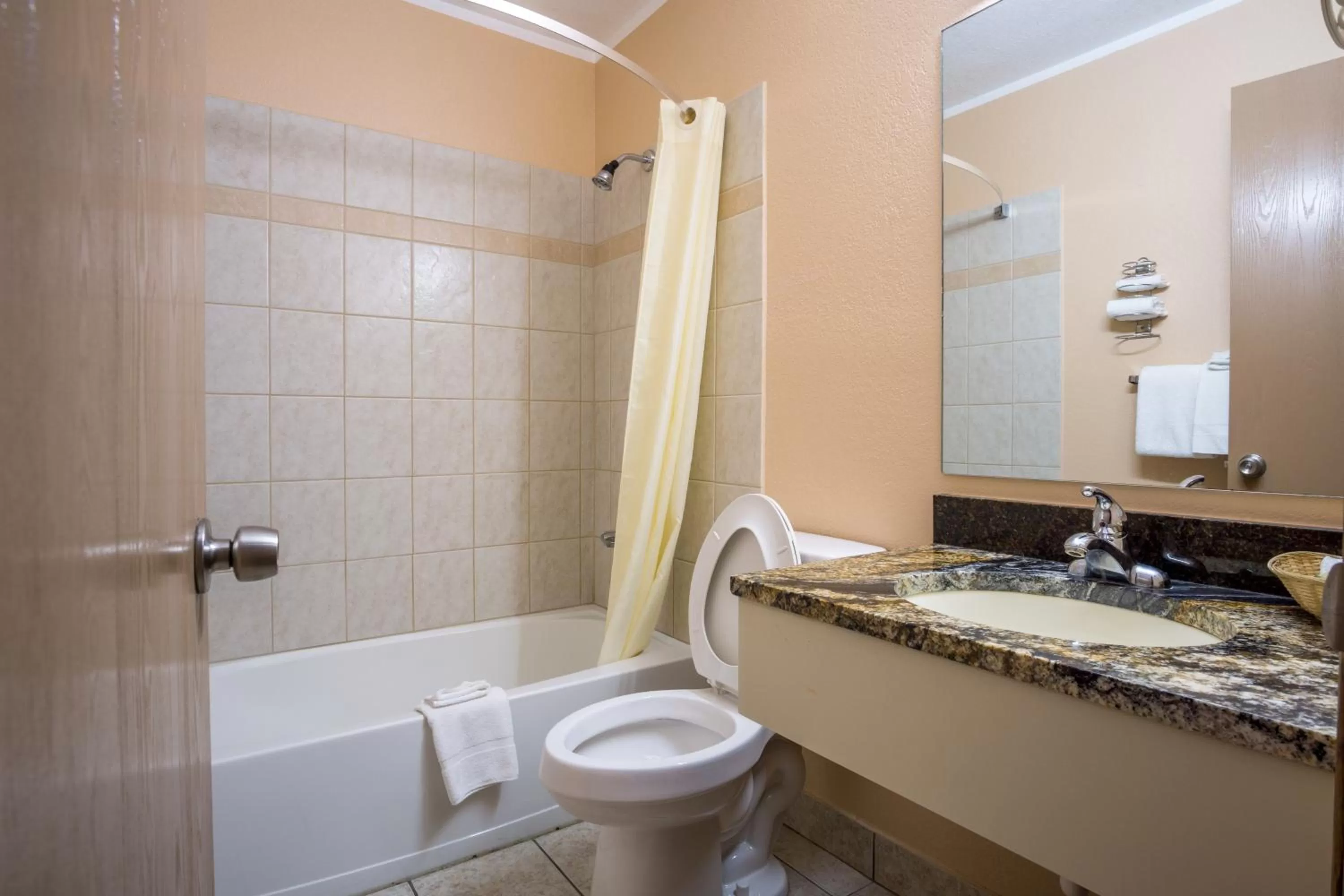 Deluxe Triple Room in Red River Inn Silt - Rifle