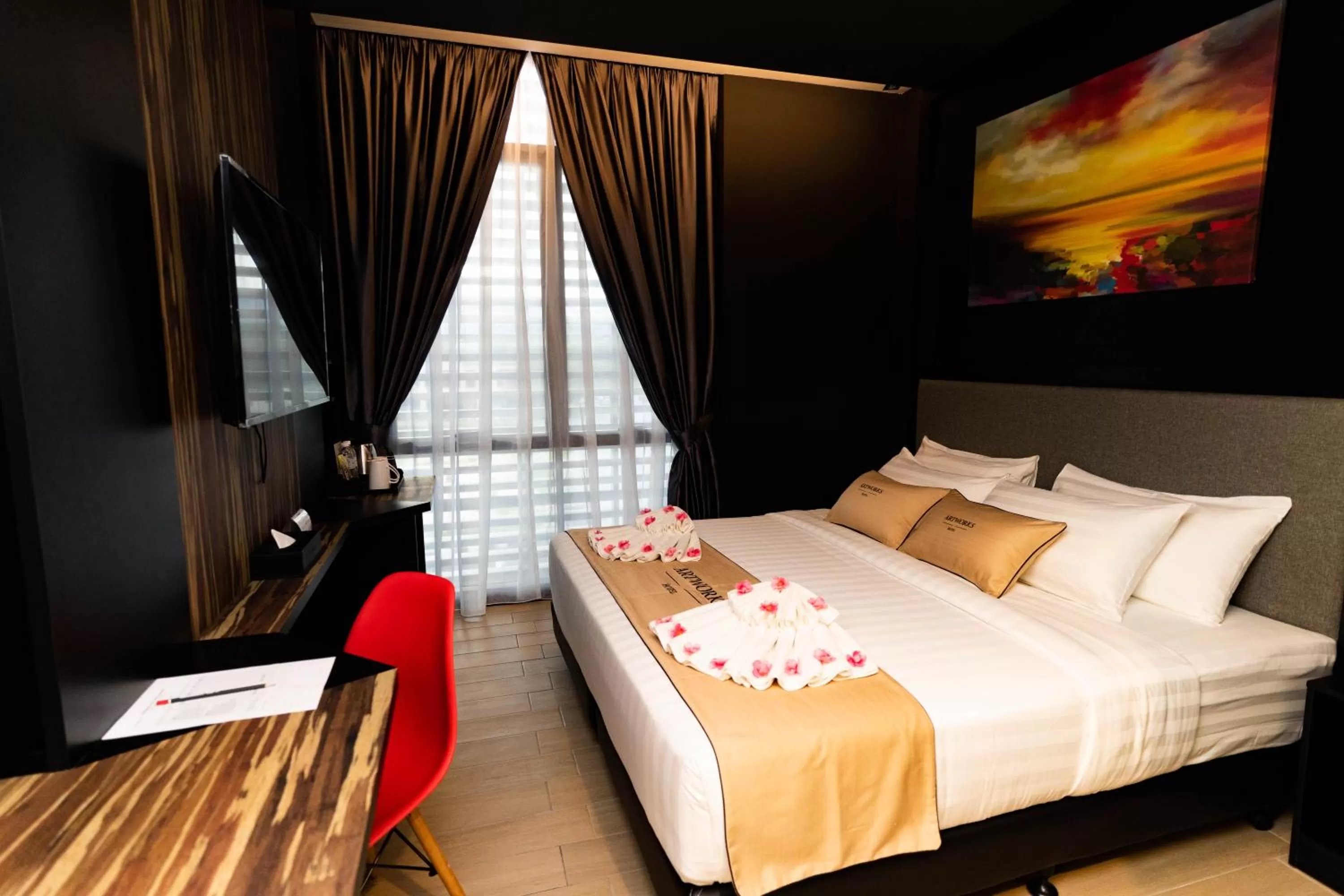 Deluxe King Room with Window in Artworks Hotel Ipoh