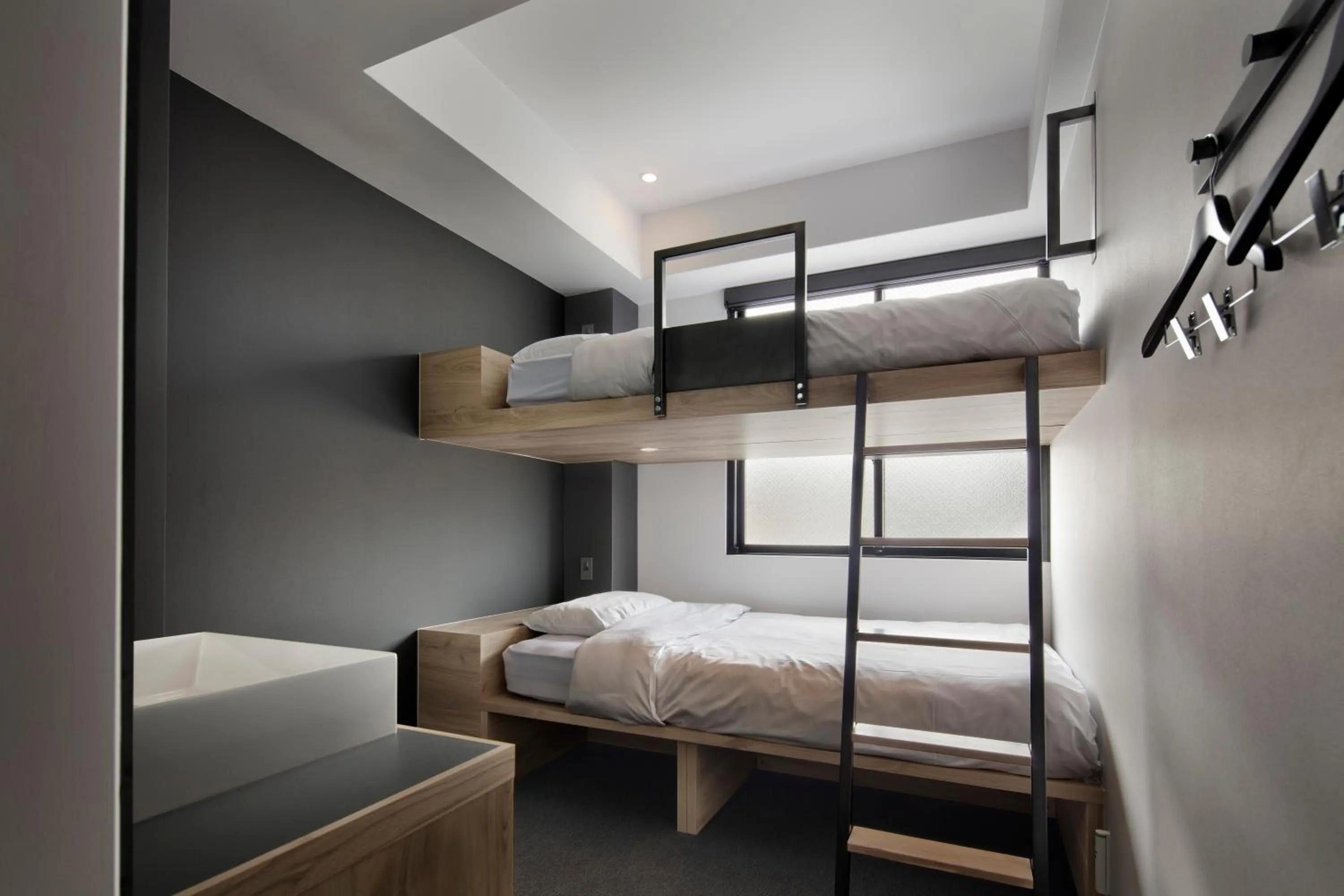 Twin Room with Bunk Bed and Private Shower and Toilet in Piece Hostel Sanjo