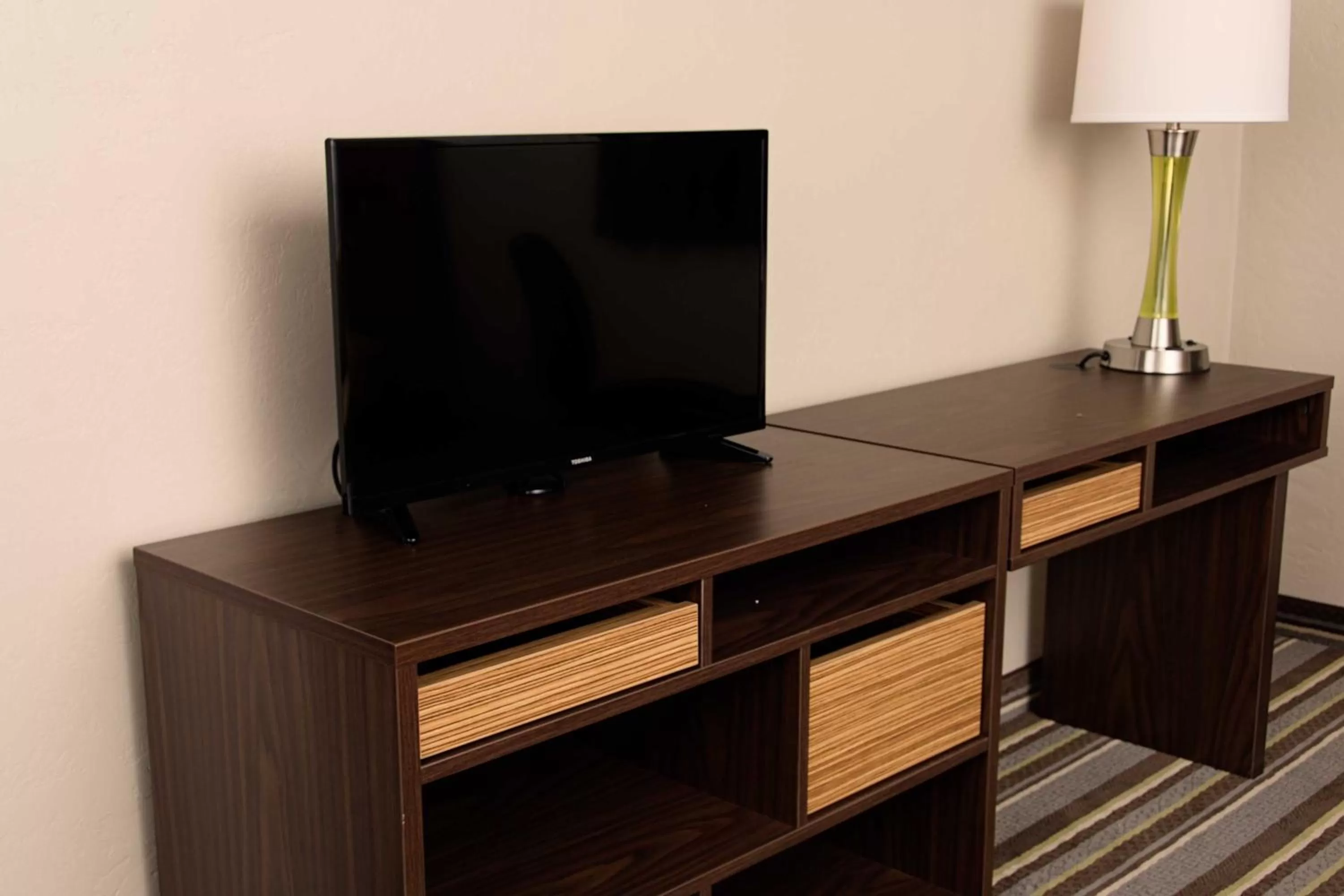 Queen Studio Suite - Mobility Access/Non-Smoking in Super 8 by Wyndham Juneau