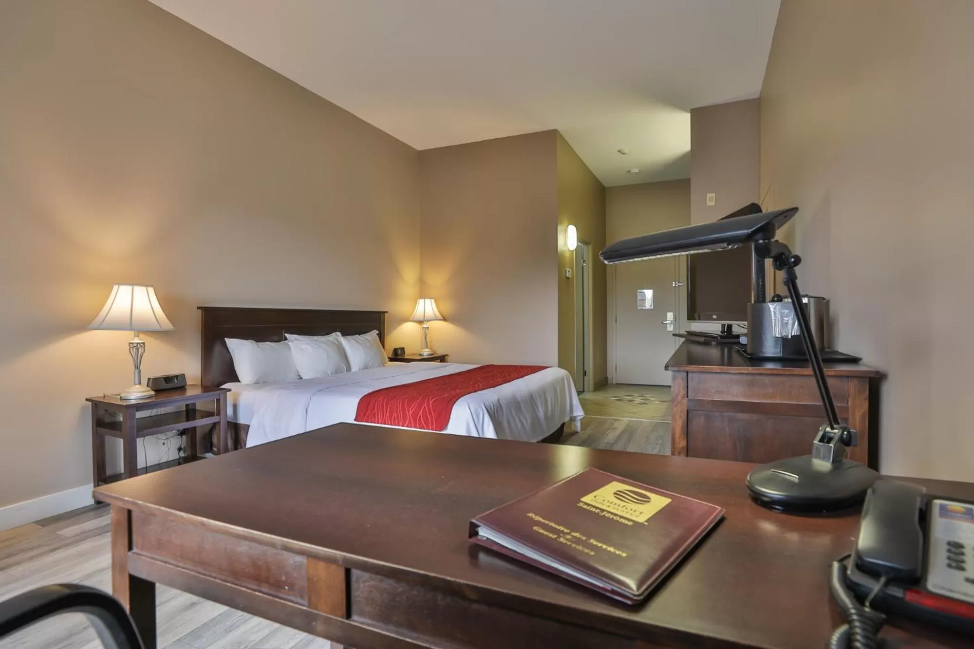 King Room in Comfort Inn & Suites