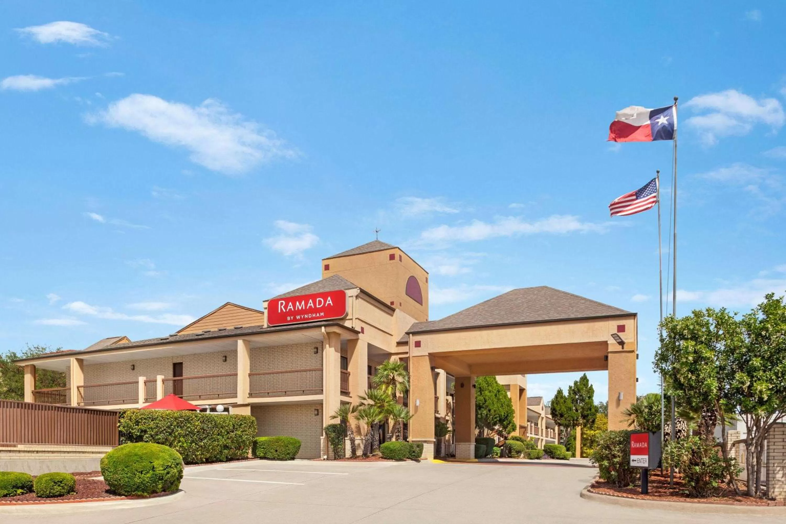 Ramada by Wyndham San Antonio Near SeaWorld - Lackland AFB