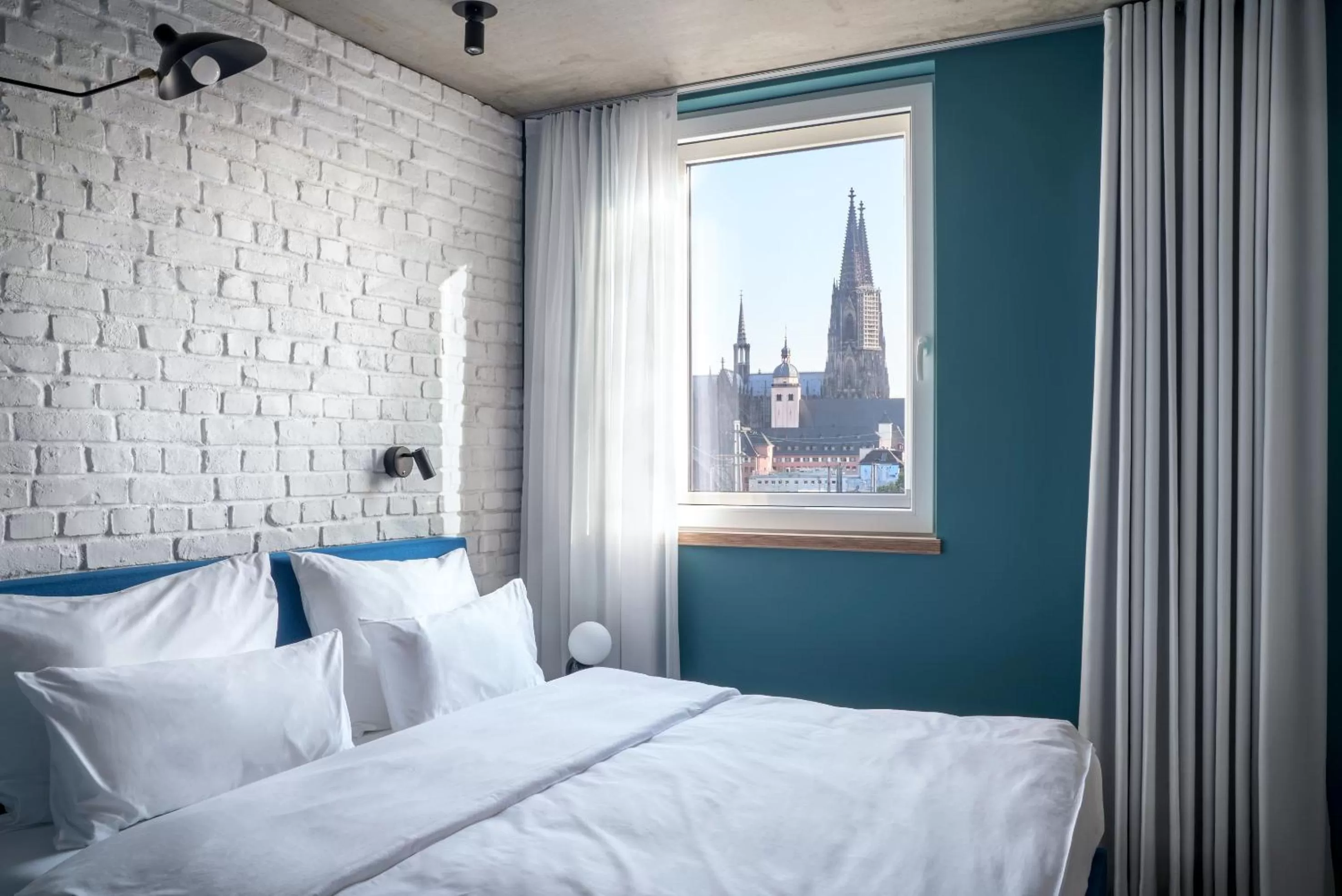 Double Room with Cologne Cathedral View - "Urban View" in URBAN LOFT Cologne