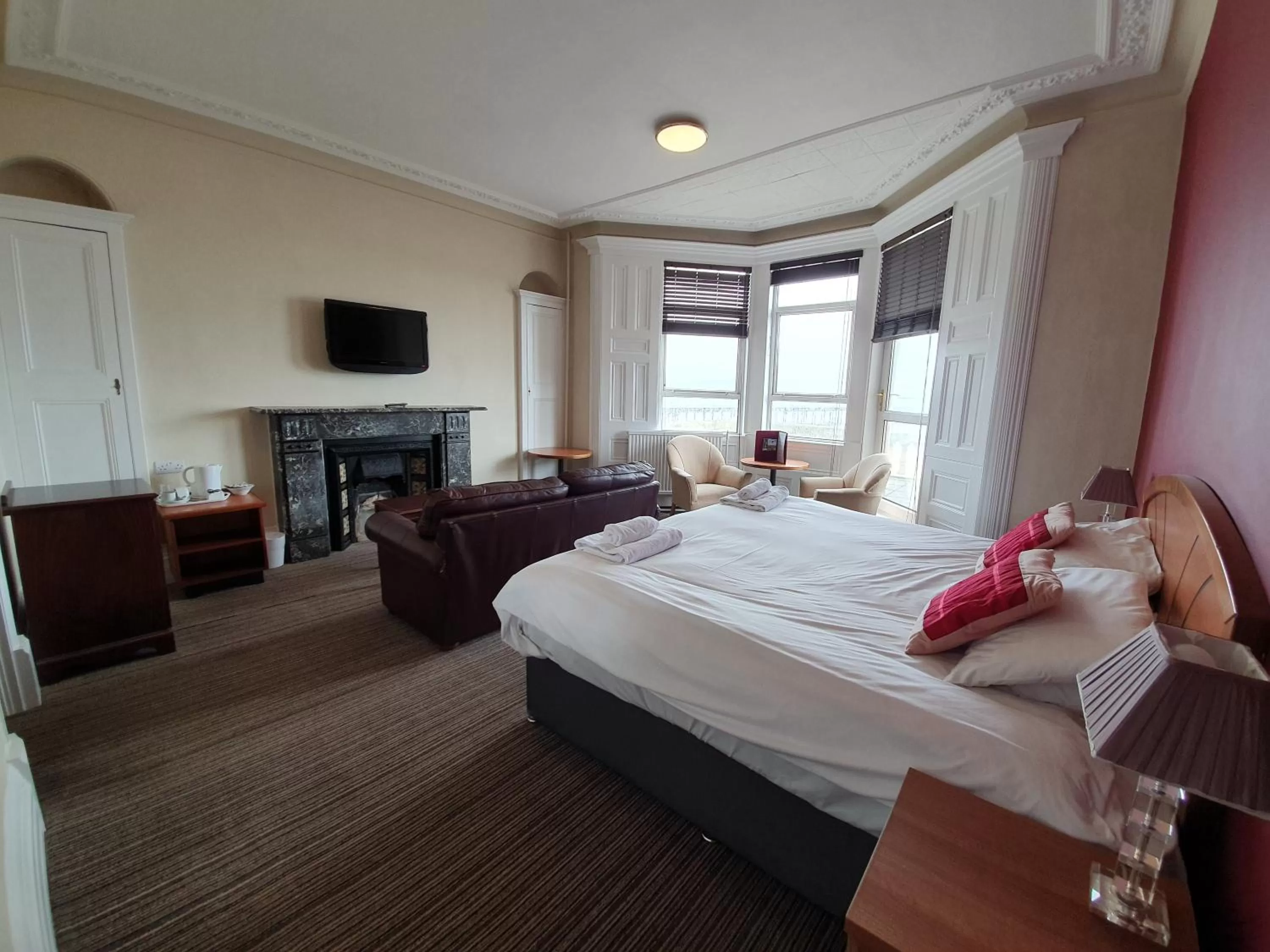 King Room with Sea View in The York Hotel