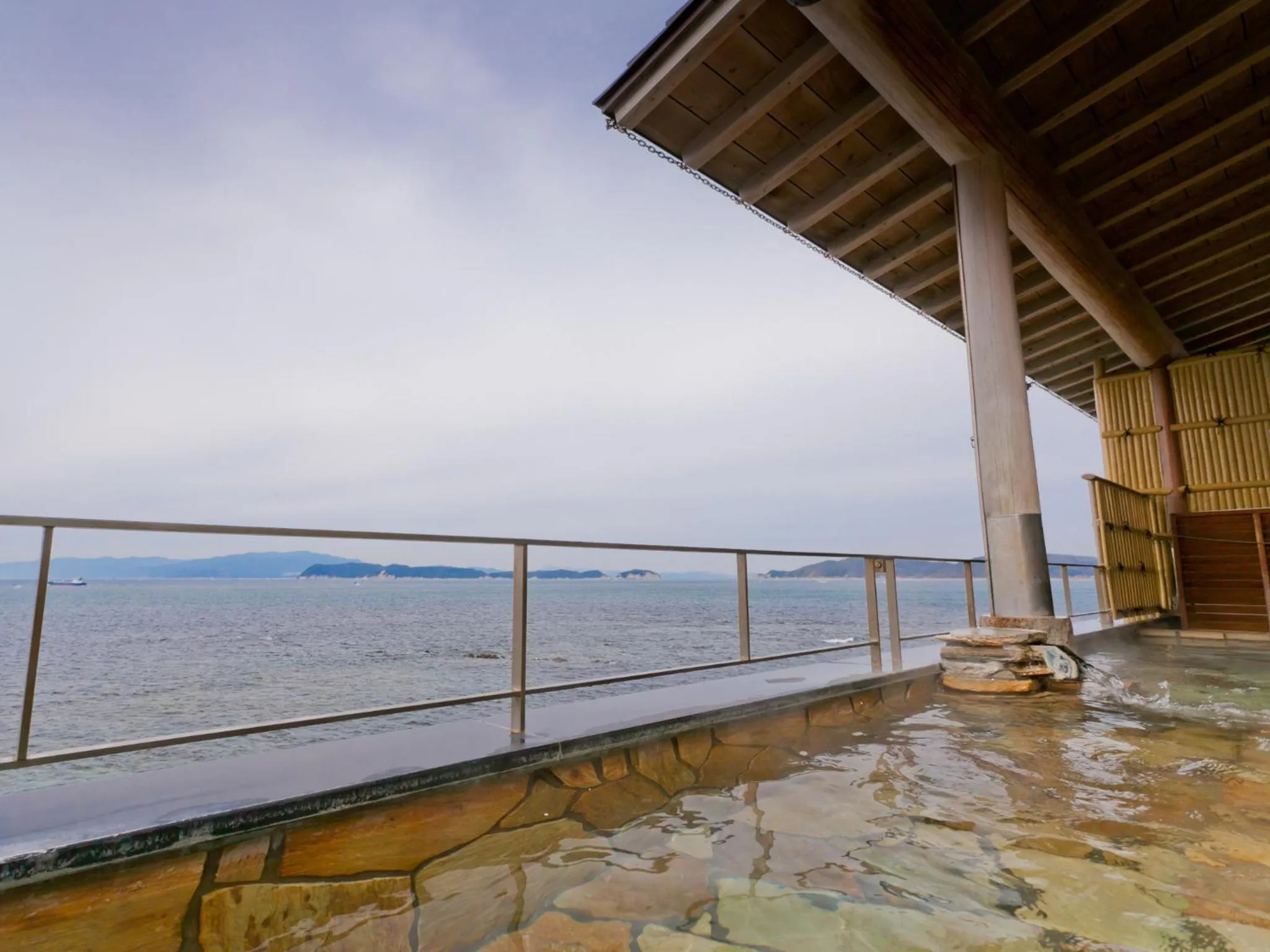 Deluxe Twin Room with Sea View- Seafood Dinner and Breakfast Included- Non Smoking in Wakayama Kada Onsen Kada Kaigetsu (ex. Azumaya Seaside Hotel)