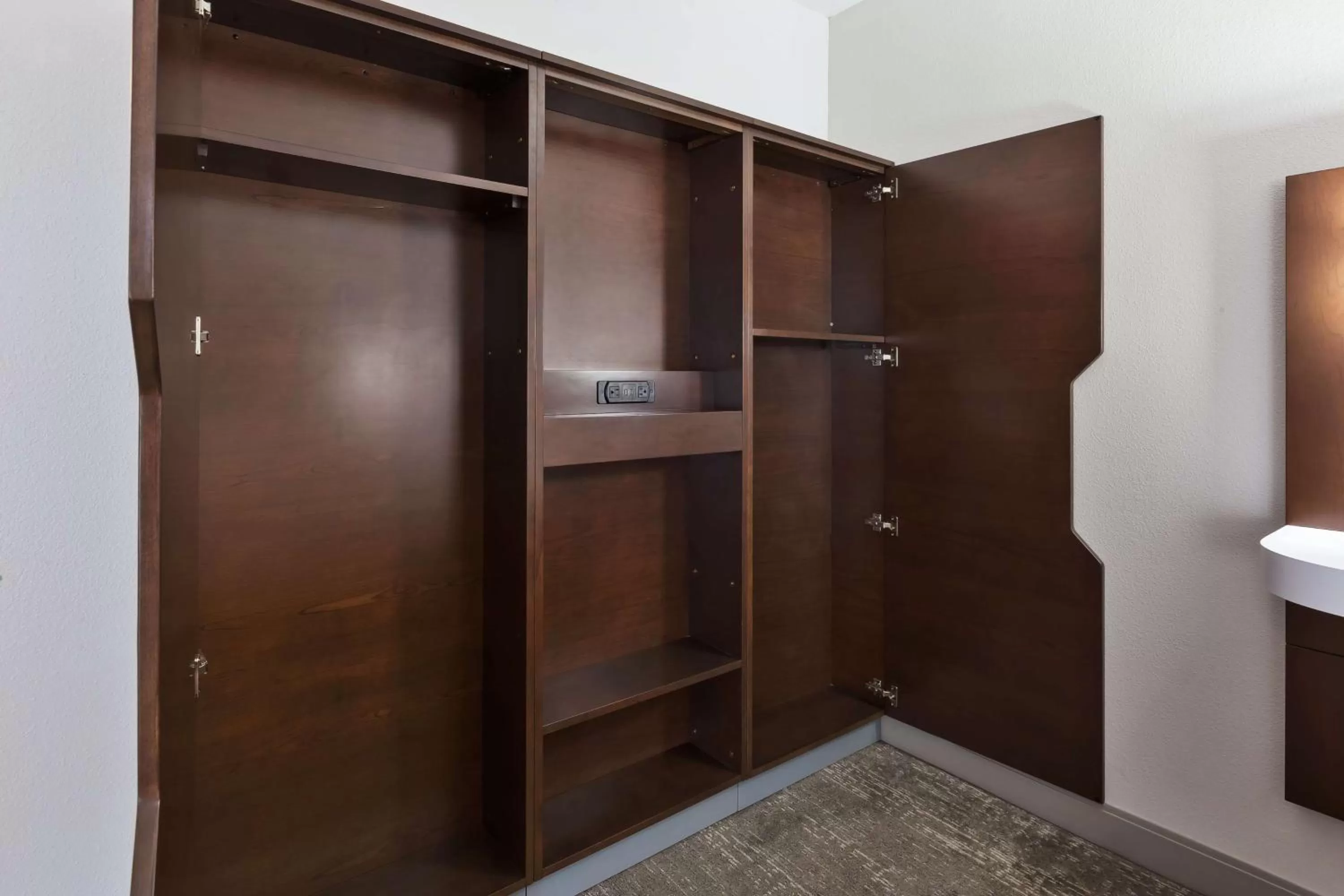 One-Bedroom Suite with Jaccuzi - Non-Smoking in Hampton Inn Columbus/Delaware I-71 North