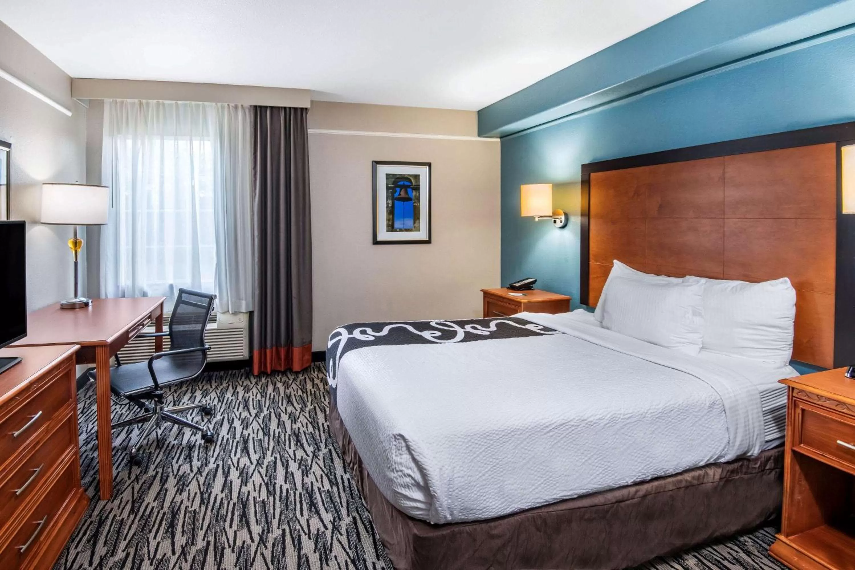 1 Double Bed, Mobility/Hearing Accessible Room, Roll-In Shower, Non-Smoking in La Quinta Inn by Wyndham San Antonio Brooks City Base