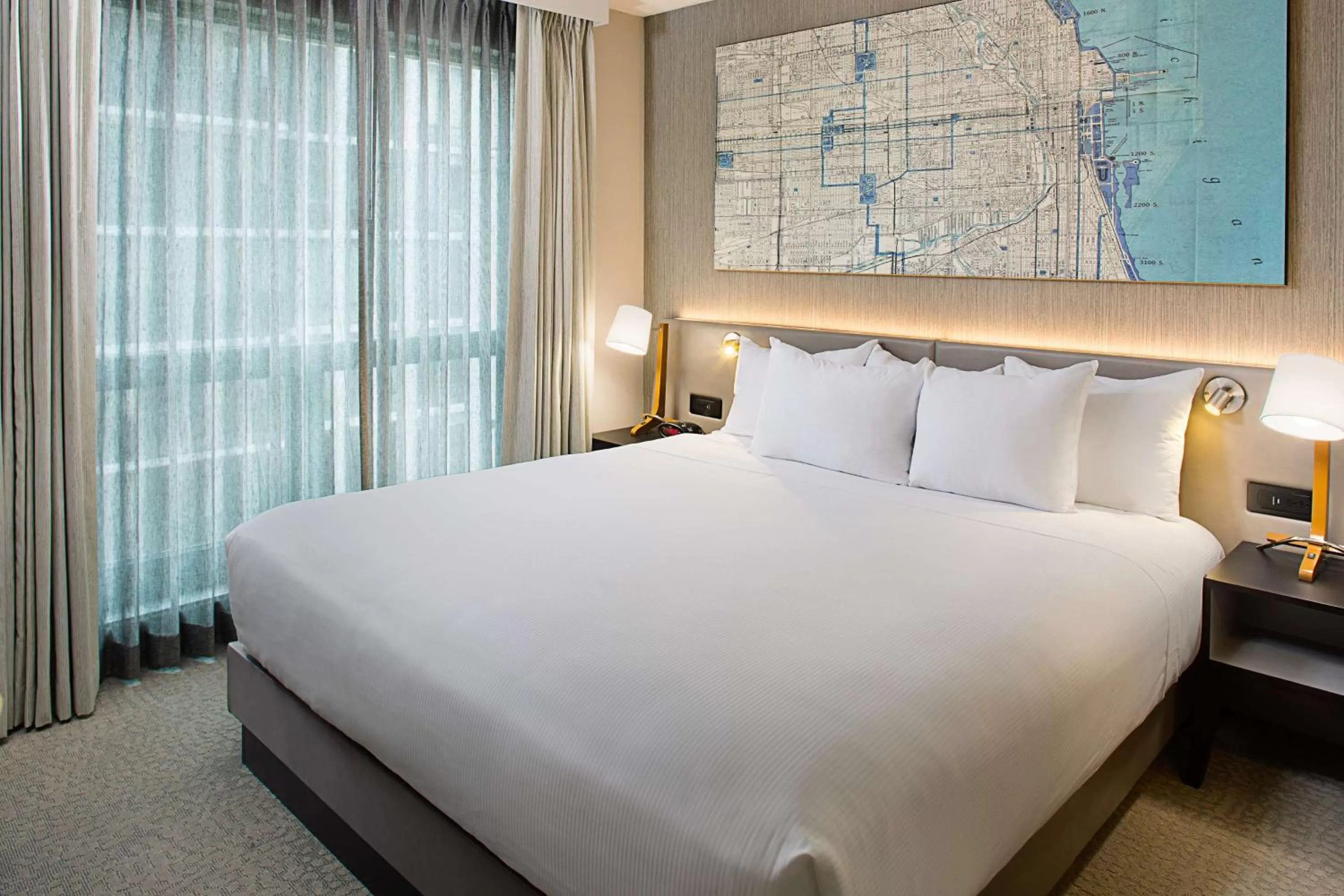 One-Bedroom King Suite in Hilton Chicago Magnificent Mile Suites