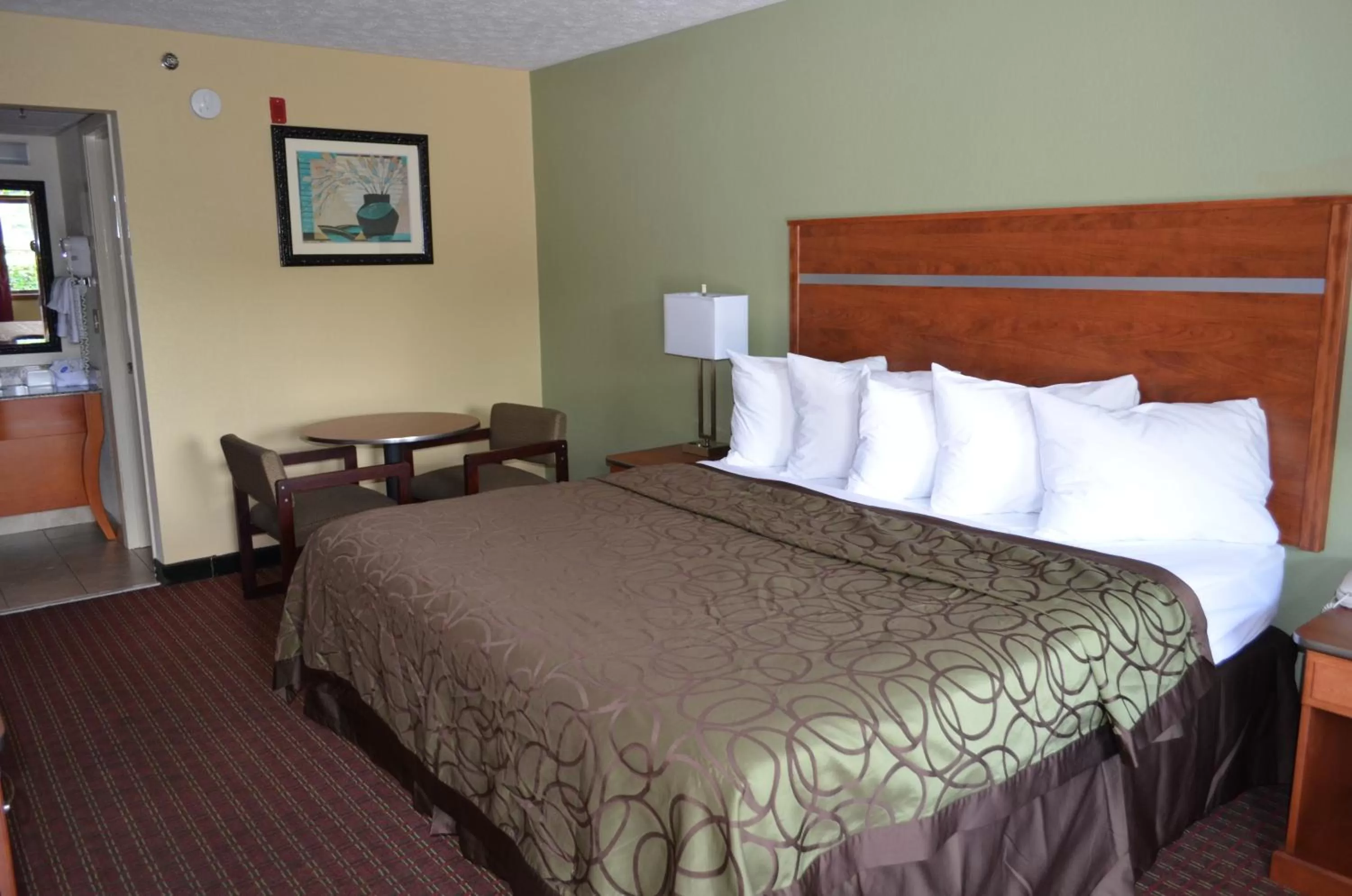 King Room - Disability Access in Baymont by Wyndham Pigeon Forge near Island Drive