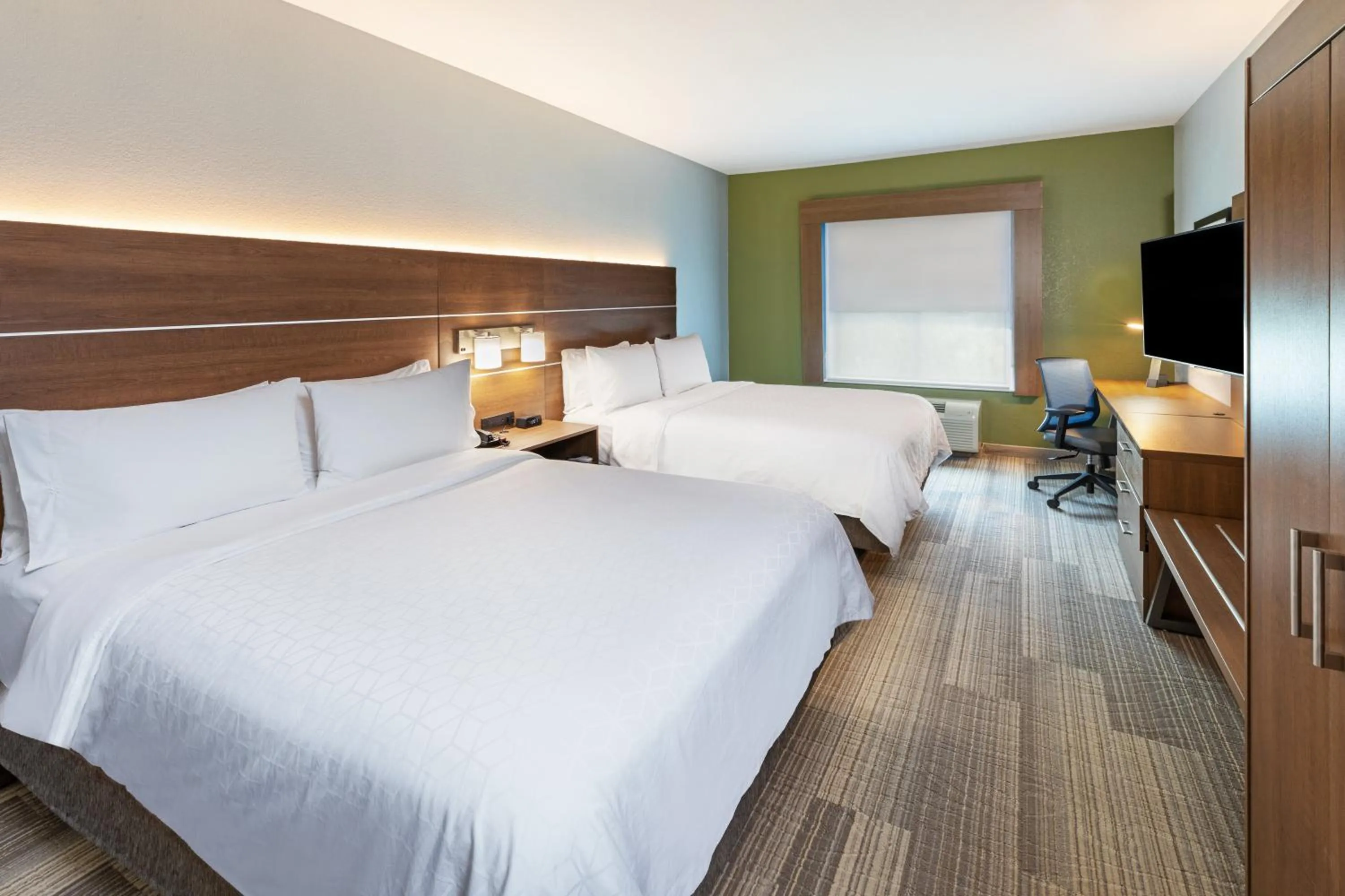 Standard Room with Two Queen Beds in Holiday Inn Express Hotel & Suites Austin NE-Hutto by IHG