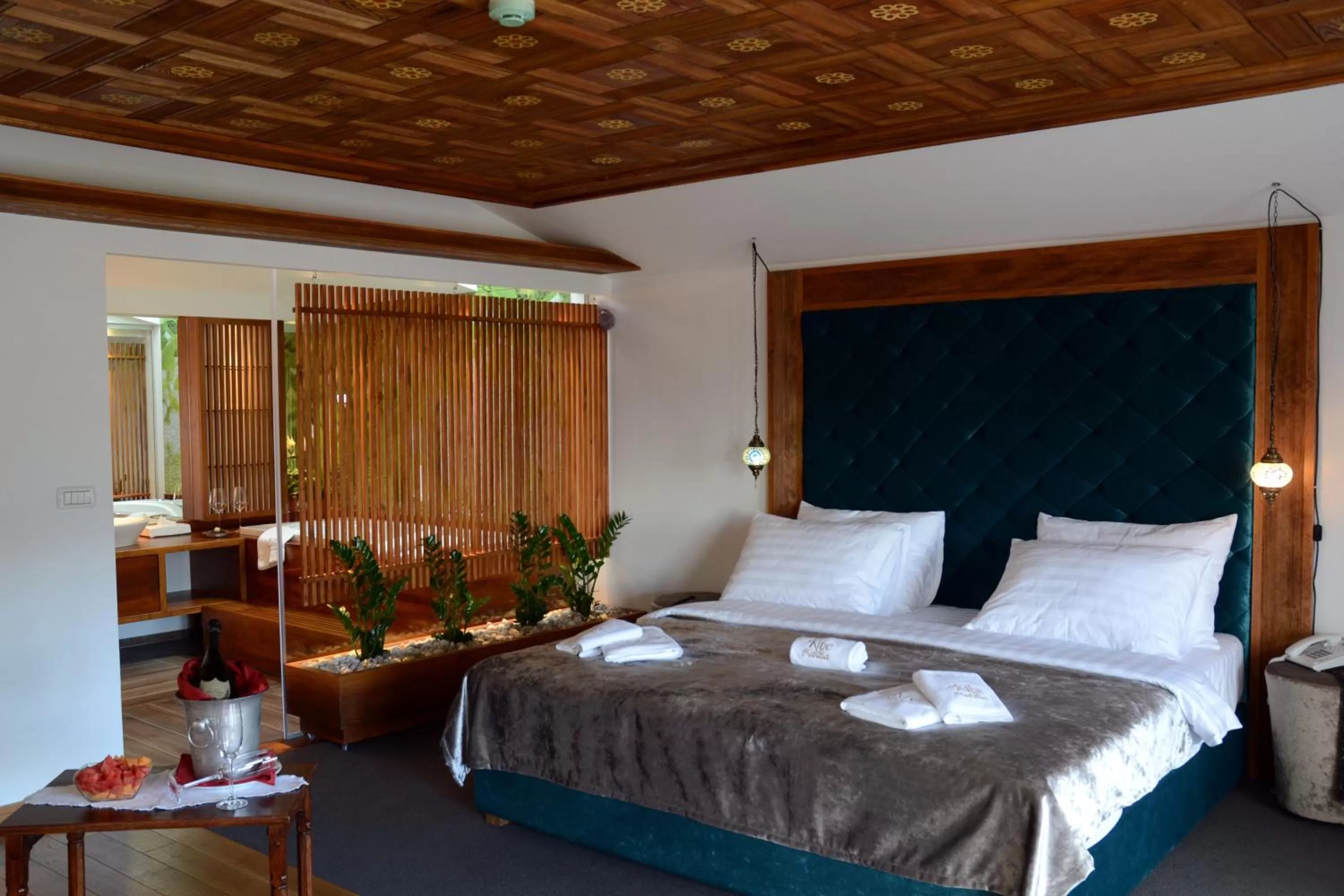 Deluxe Double Room with Balcony in Rooms Kibe Mahala