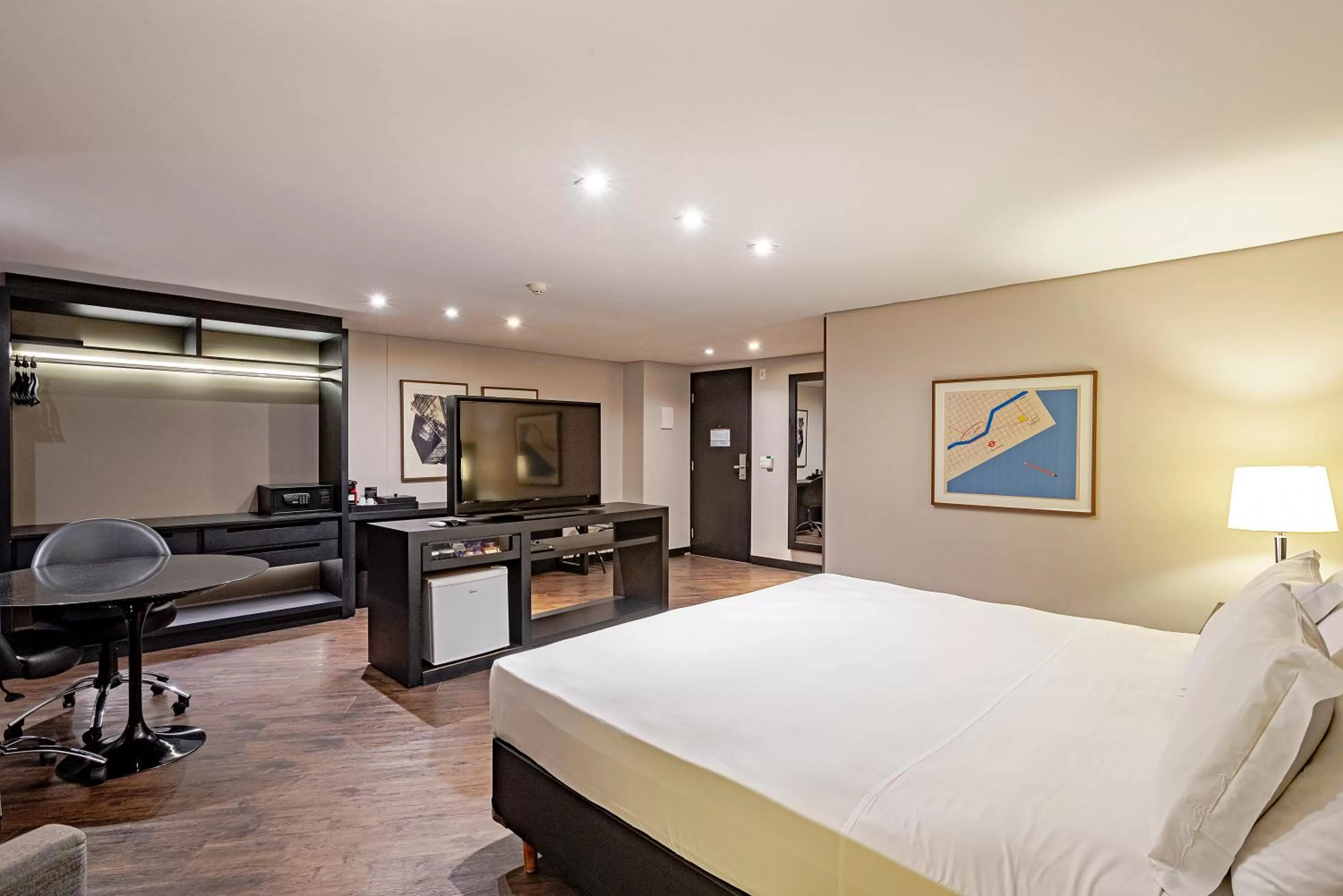 Superior Suite - single occupancy in Slaviero Baia Norte Florianópolis