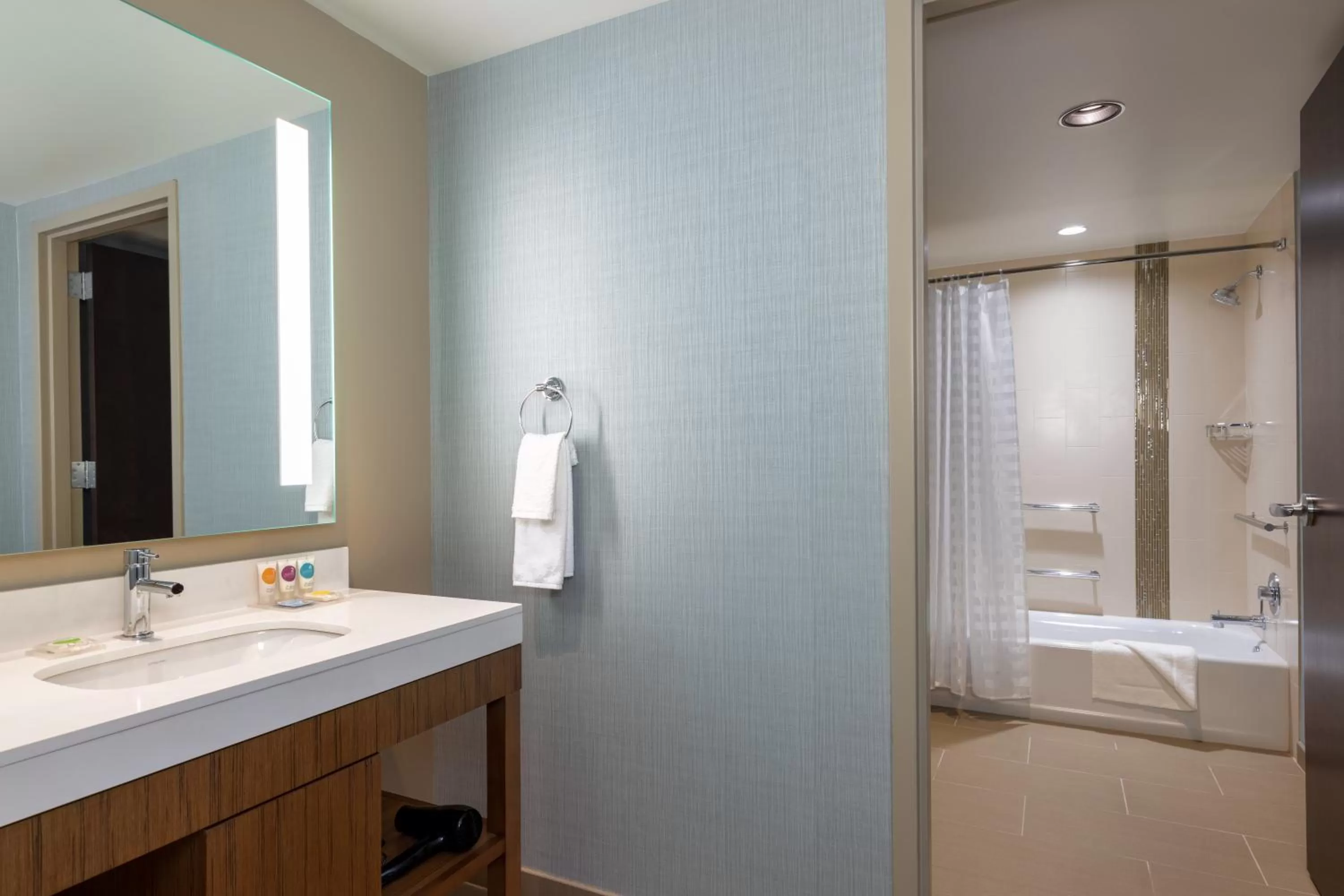 Queen Room with Two Queen Beds - High Floor in Hyatt Place Atlanta Centennial Park