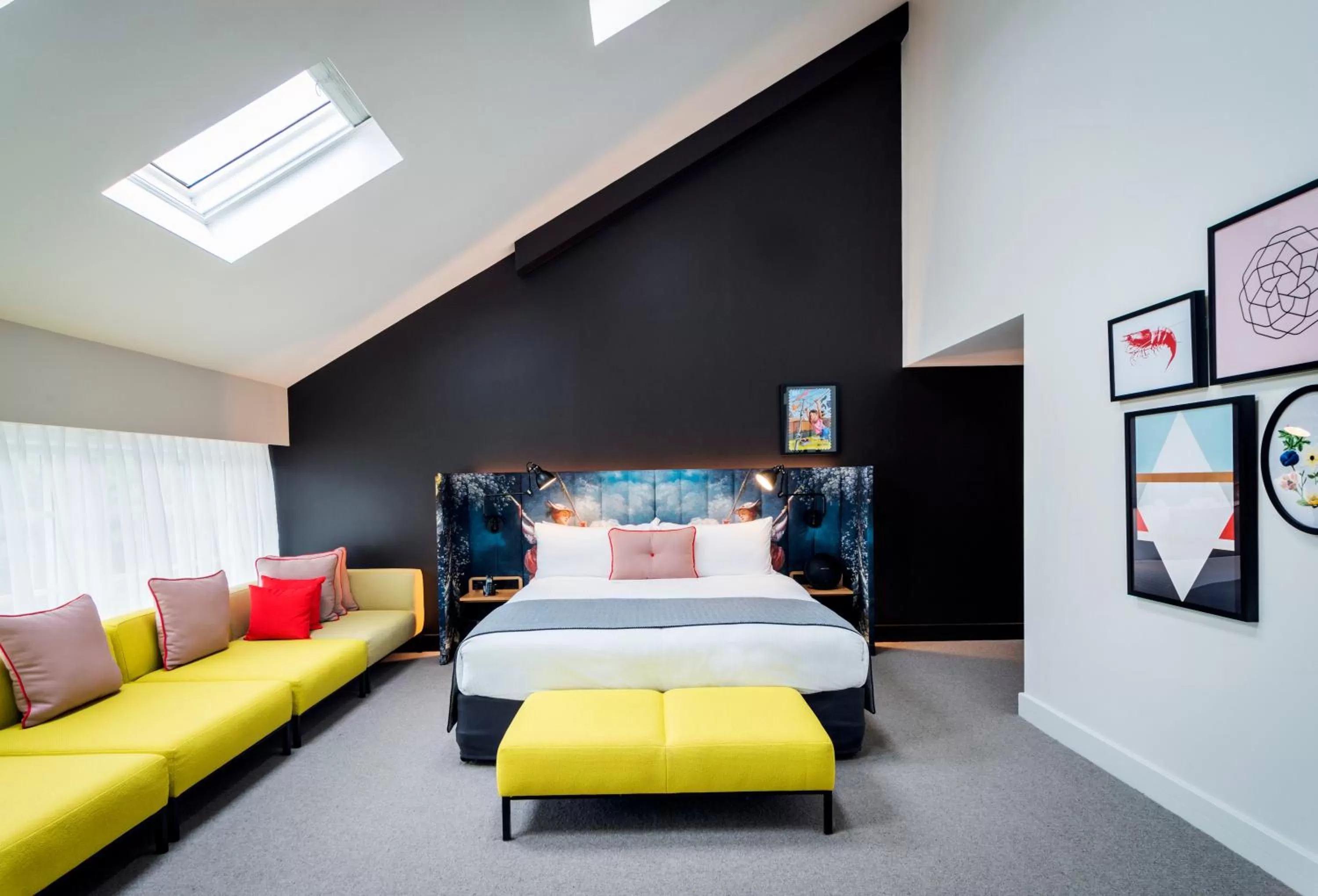 Deluxaroo - Deluxe King Room  in Ovolo Sydney Woolloomooloo, a Wyndham Hotel