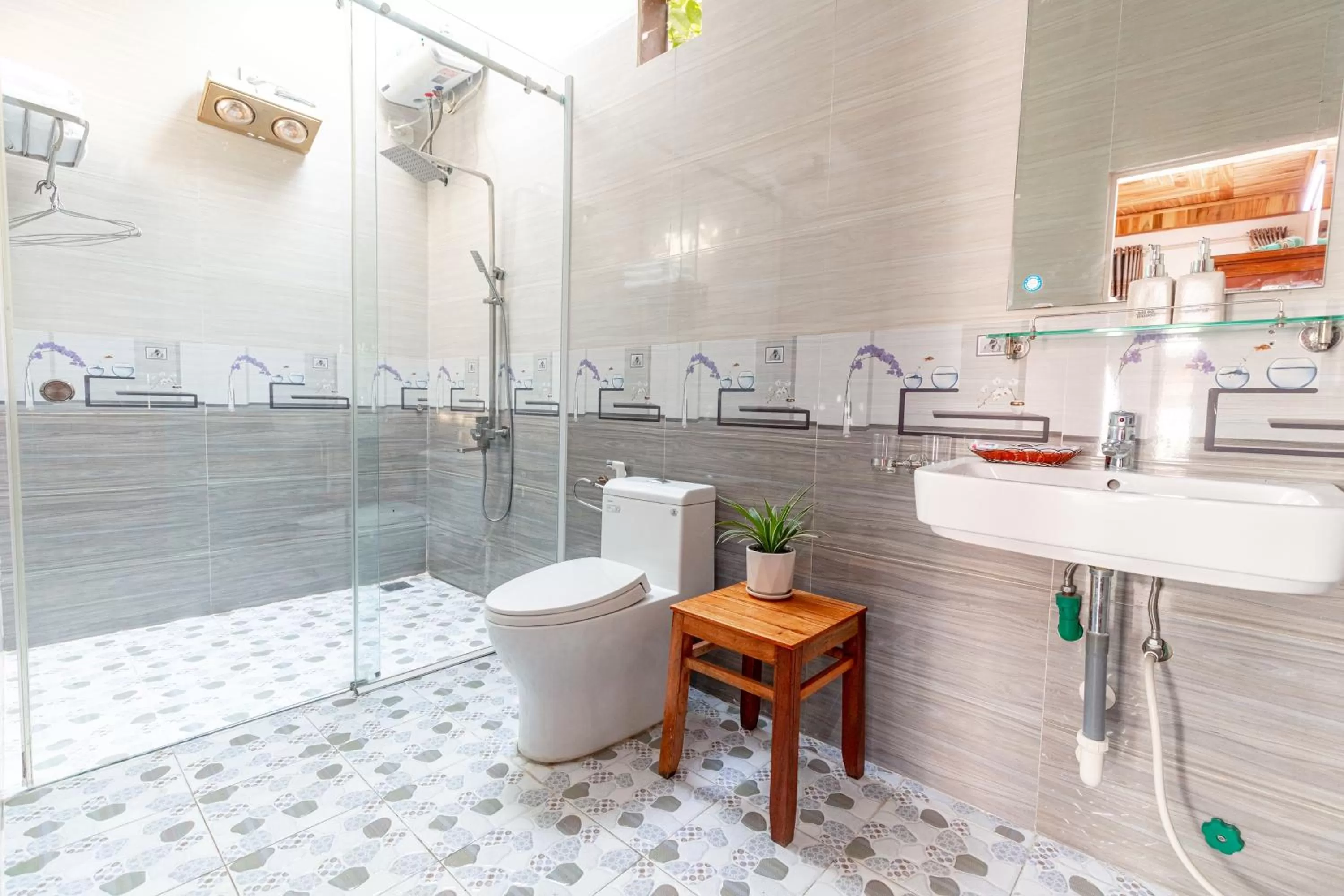 Superior Twin Room with Garden View in Tam Coc mountain bungalow