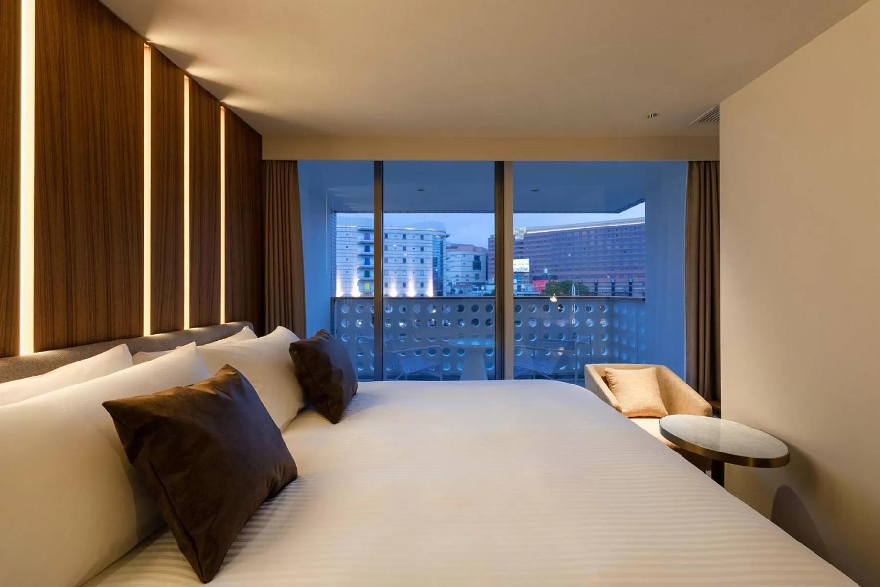 Deluxe Room 1 King Bed River Side Terrace - Non-Smoking in The OneFive Villa Fukuoka