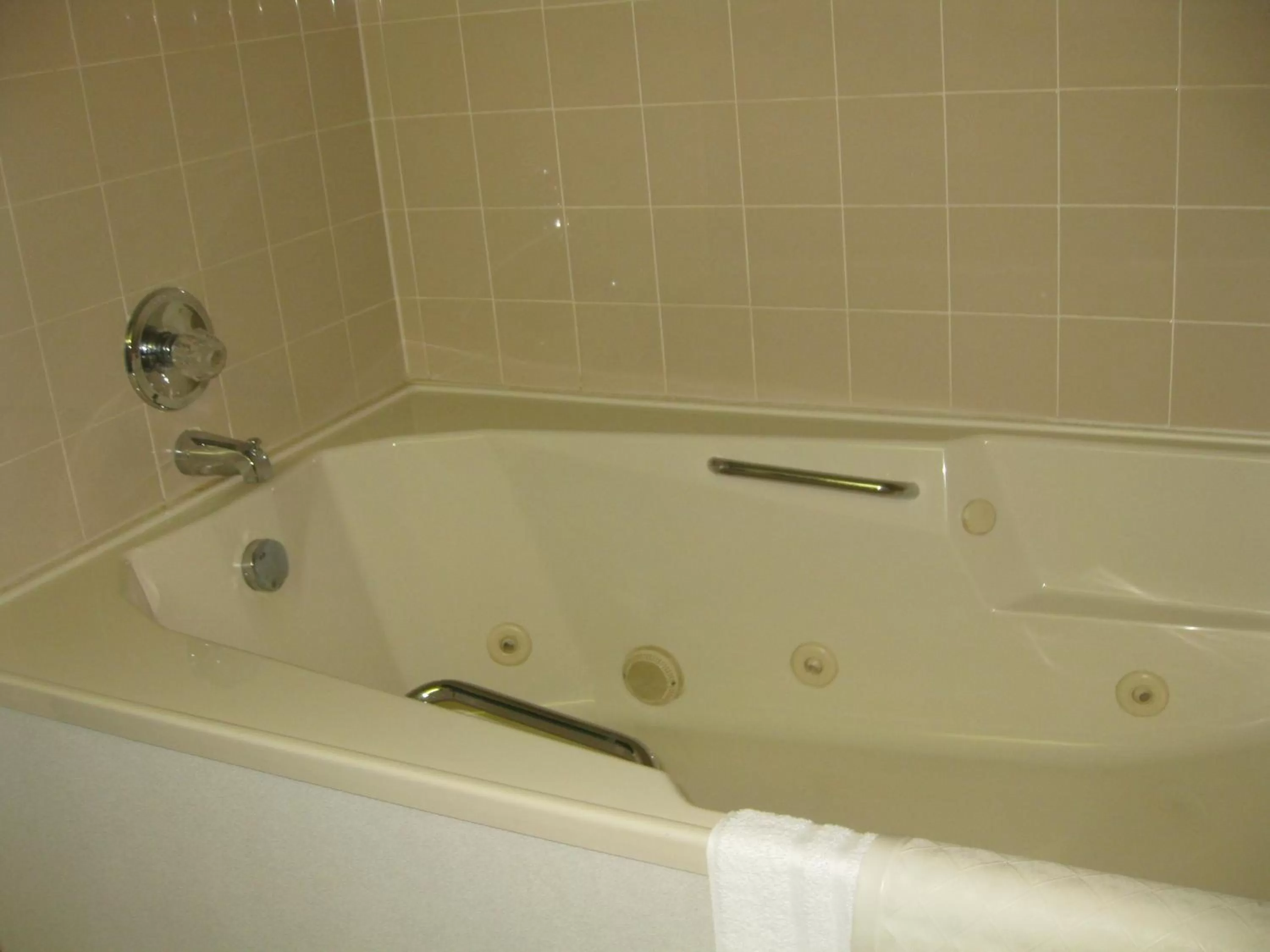 Deluxe King Room - Non-Smoking in Days Inn by Wyndham Dalhousie