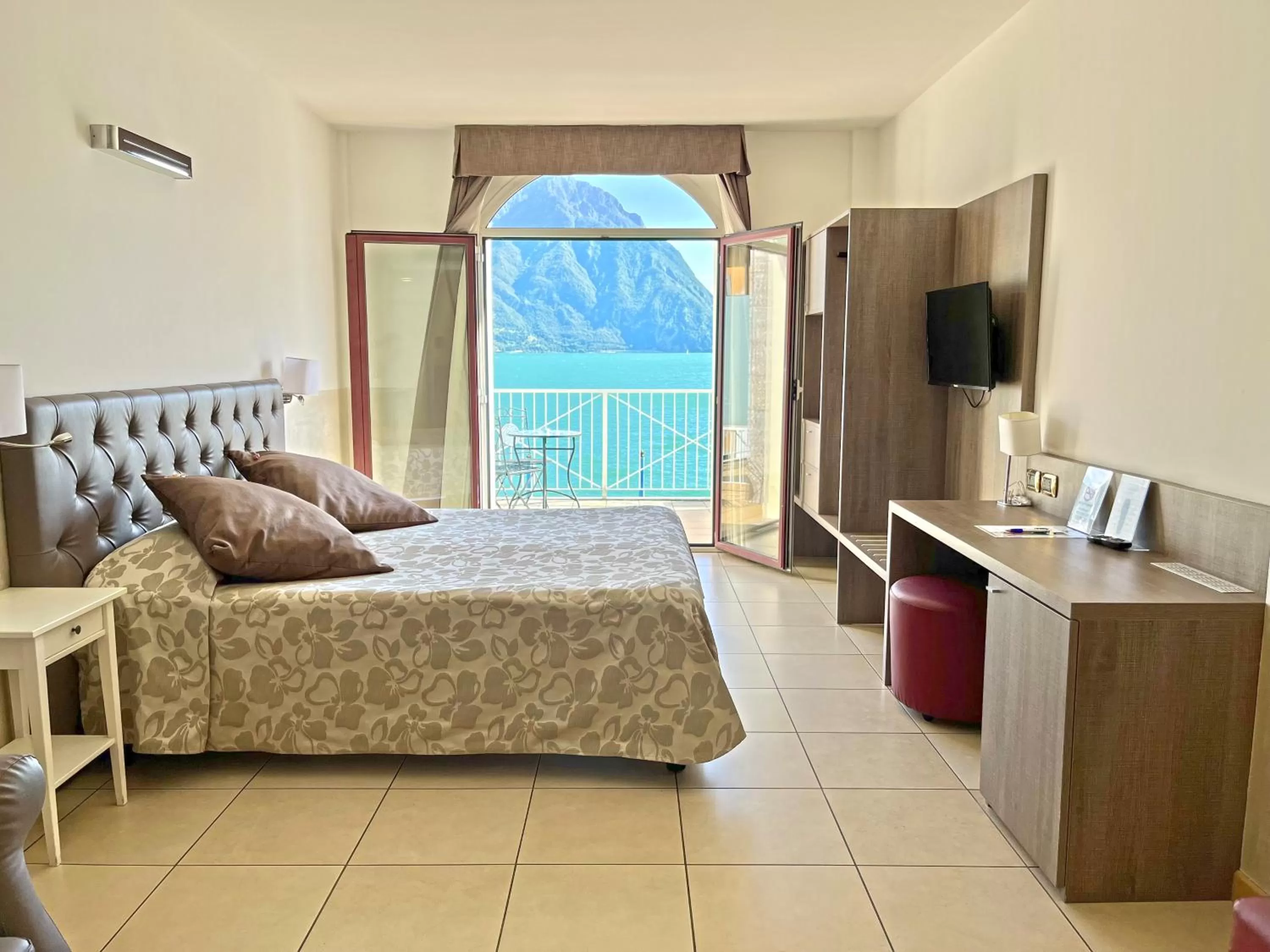 Double Room with Lake View - single occupancy in Hotel Lovere Resort & Spa