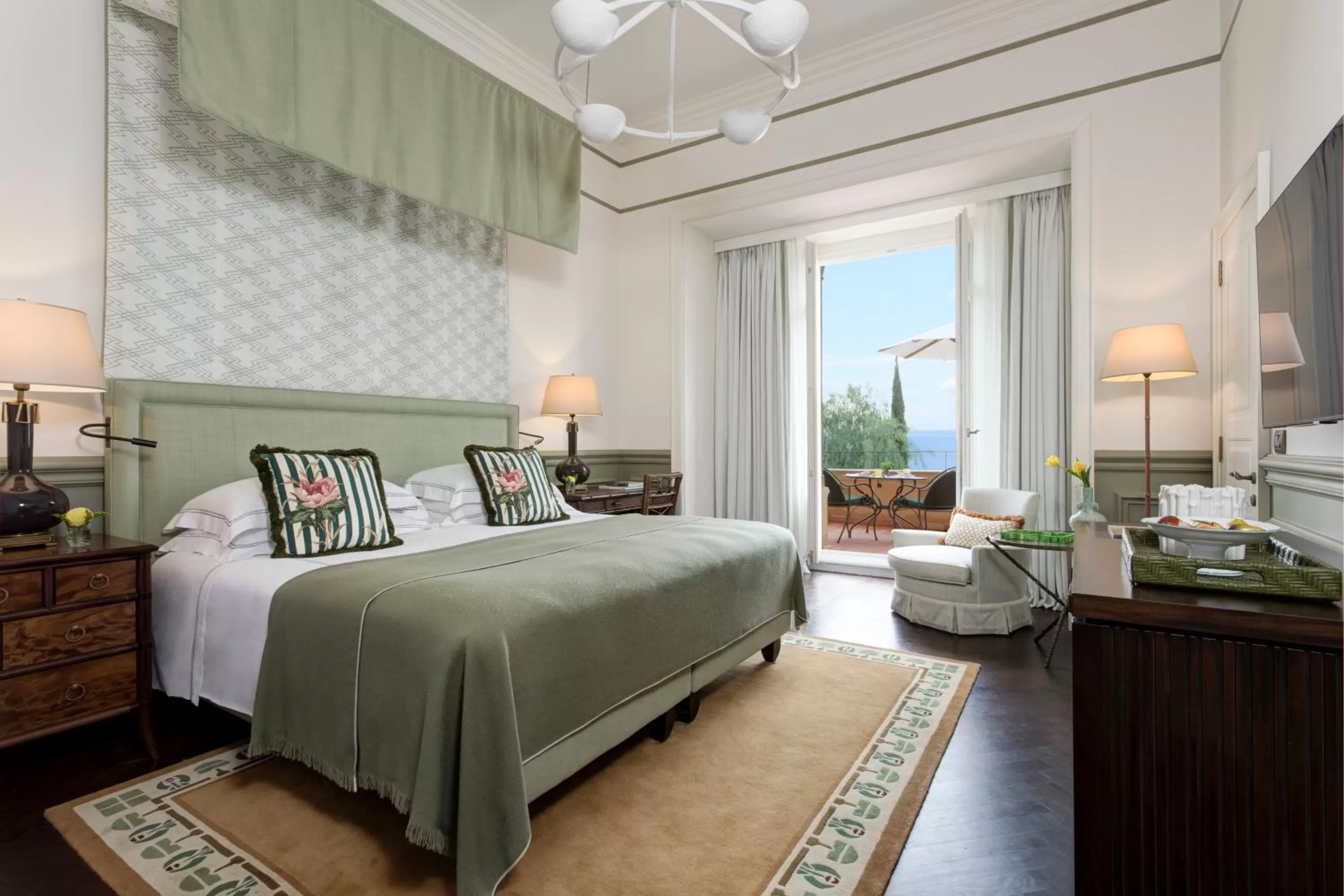 Deluxe Room with Sea View and Terrace in Rocco Forte Villa Igiea