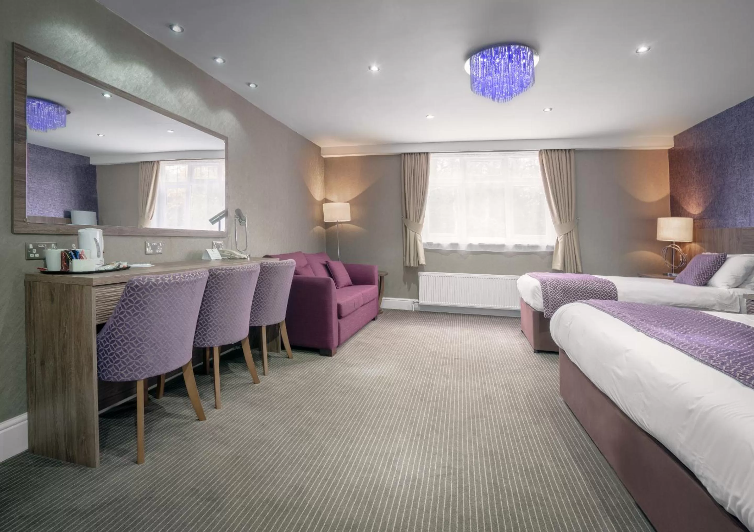 Family Room with sofa bed in Burnley West Higher Trapp Hotel