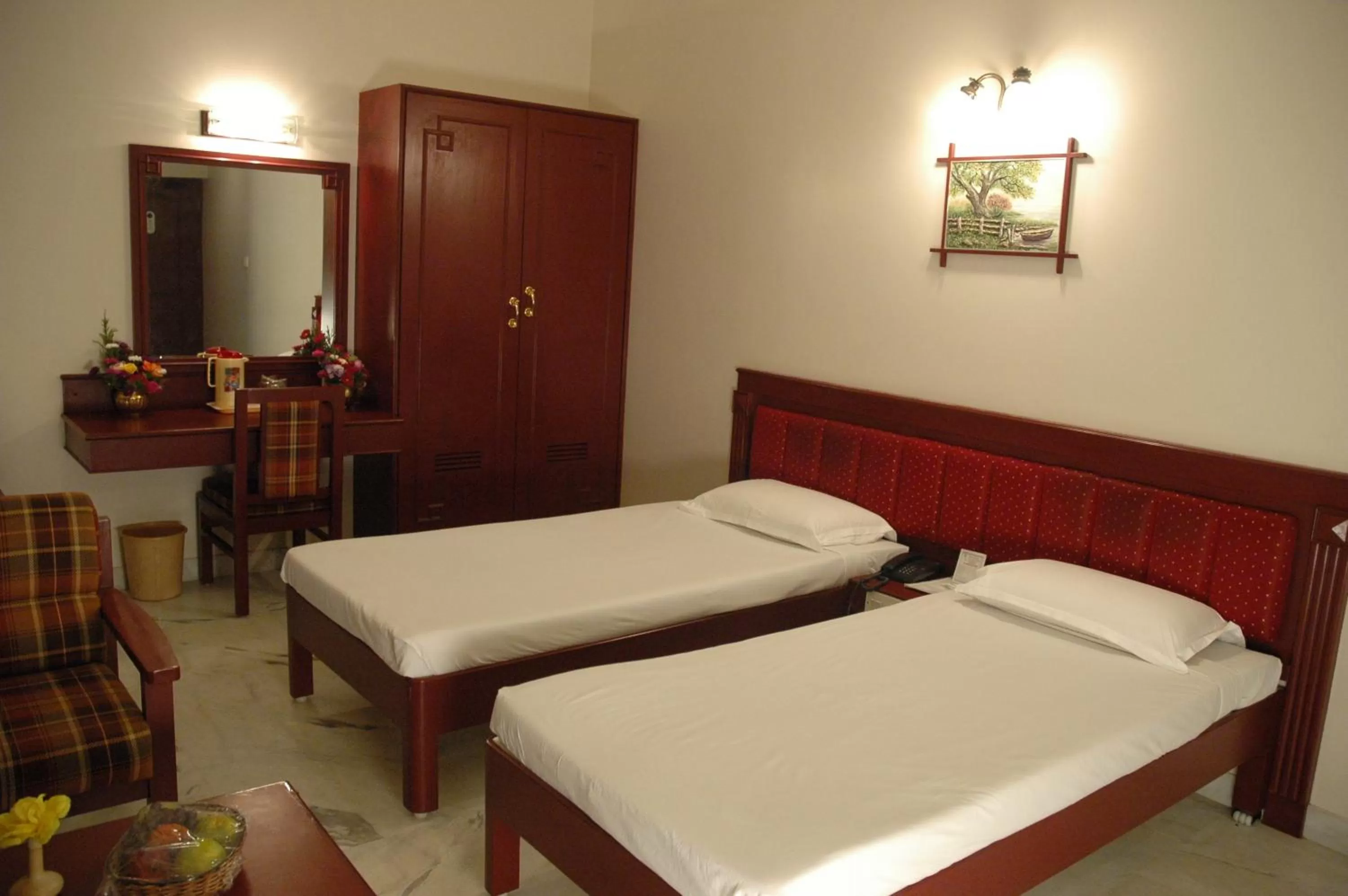 Deluxe Double Room - single occupancy in Hotel Gnanam