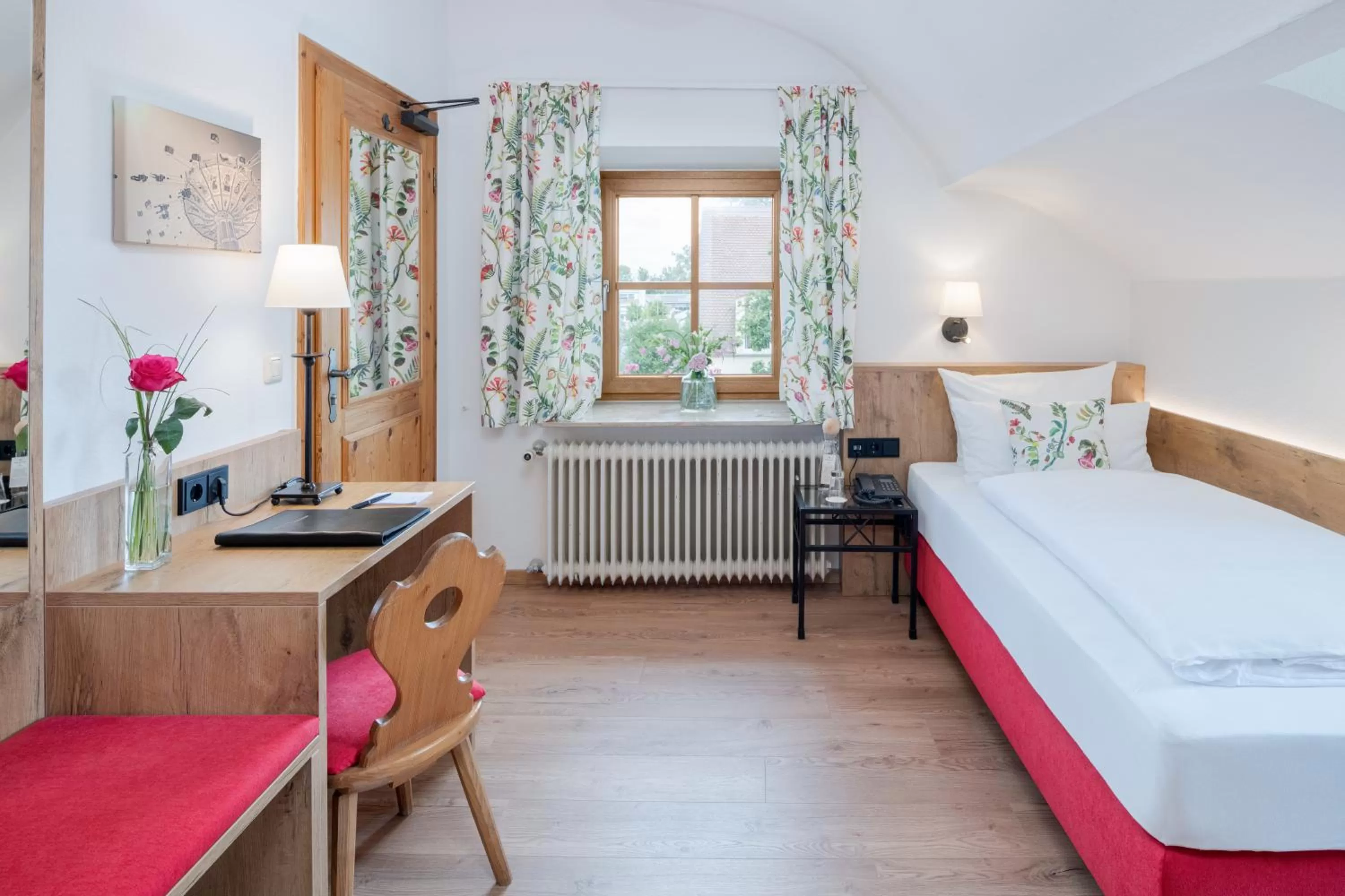 Classic Room Small - single occupancy in Hotel Obermaier