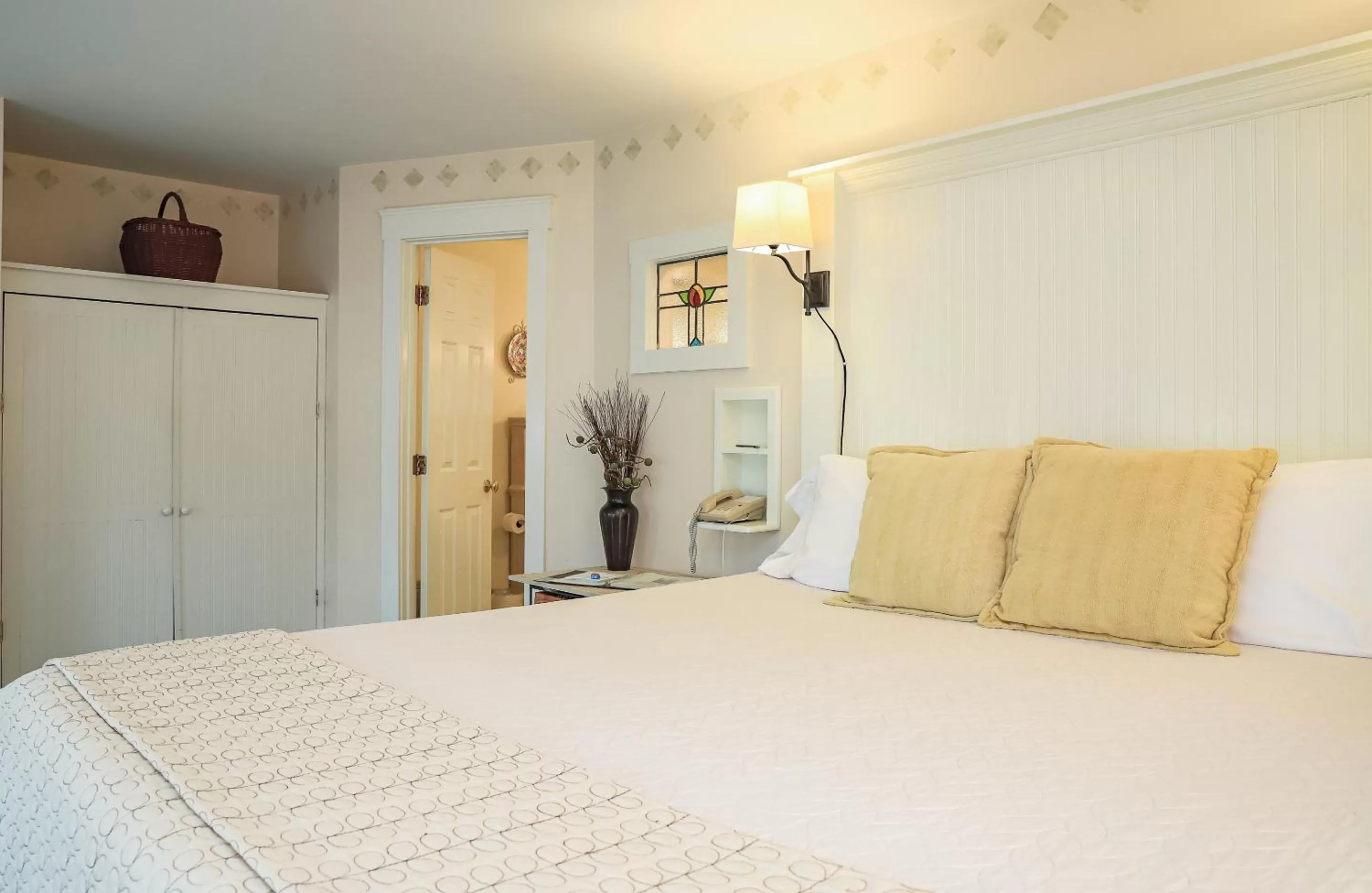 Superior King Room in The Charlotte Hotel & Restaurant