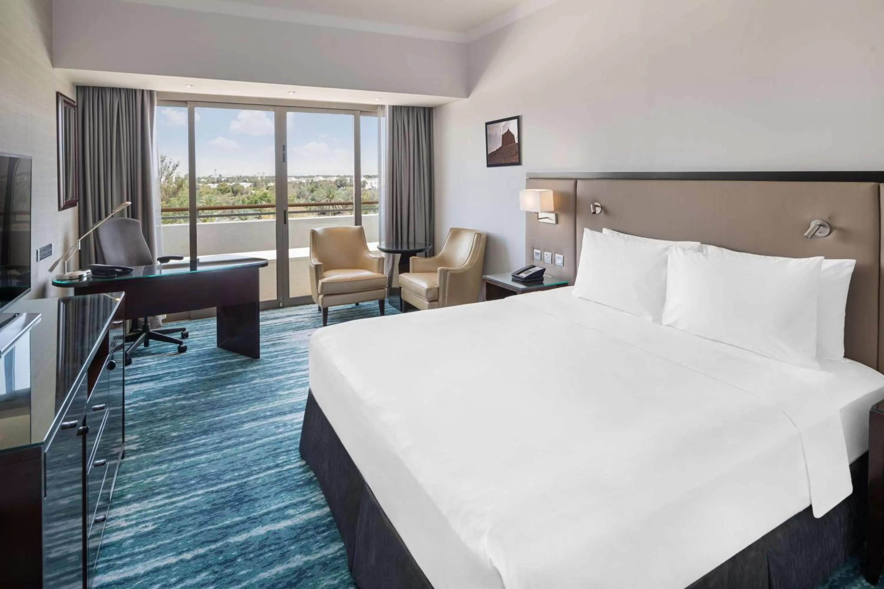 Junior Suite - complimentary access to Cobra Waterslide in Radisson Blu Hotel & Resort, Al Ain