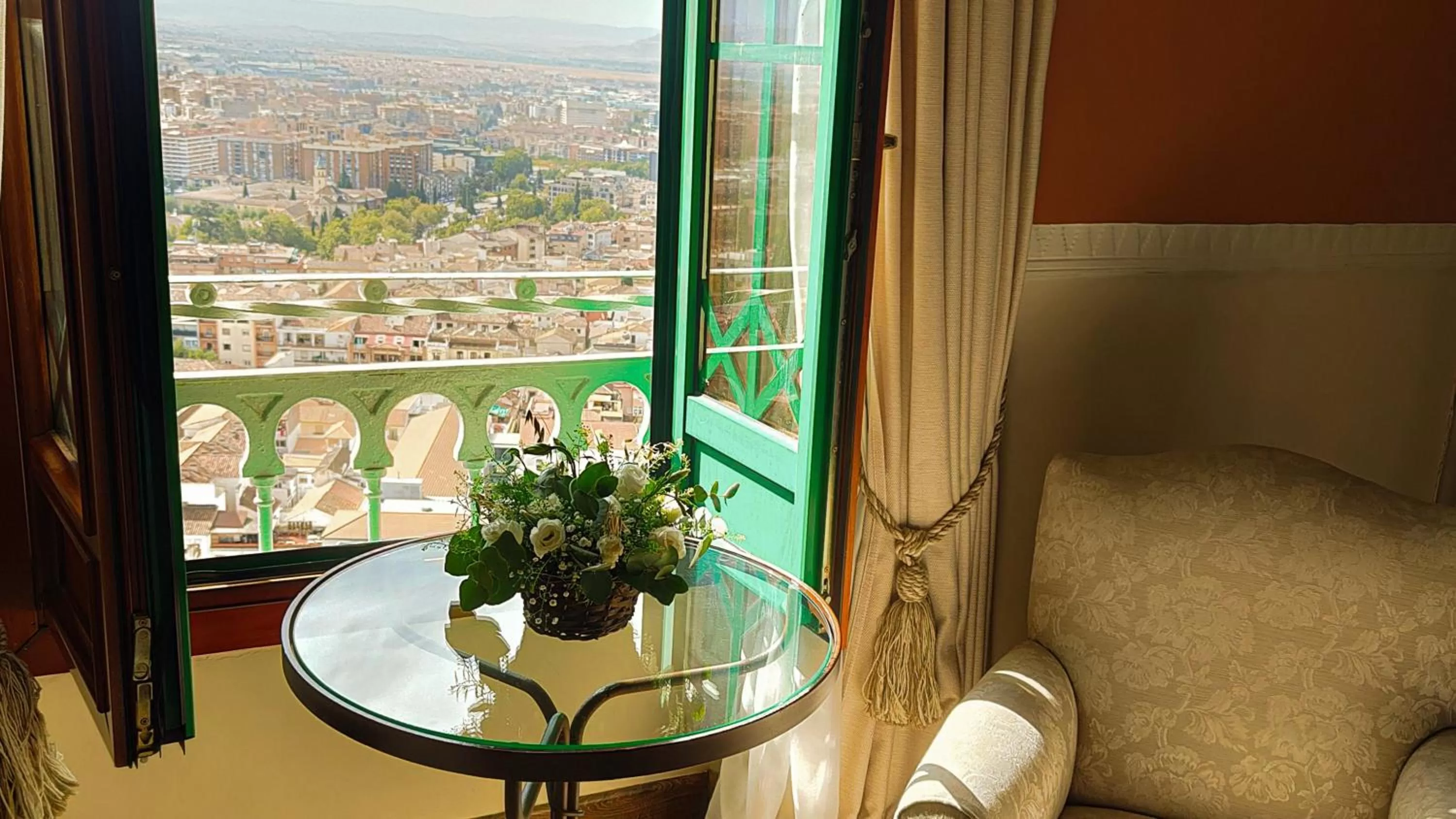 Single Room with City View in Alhambra Palace Hotel