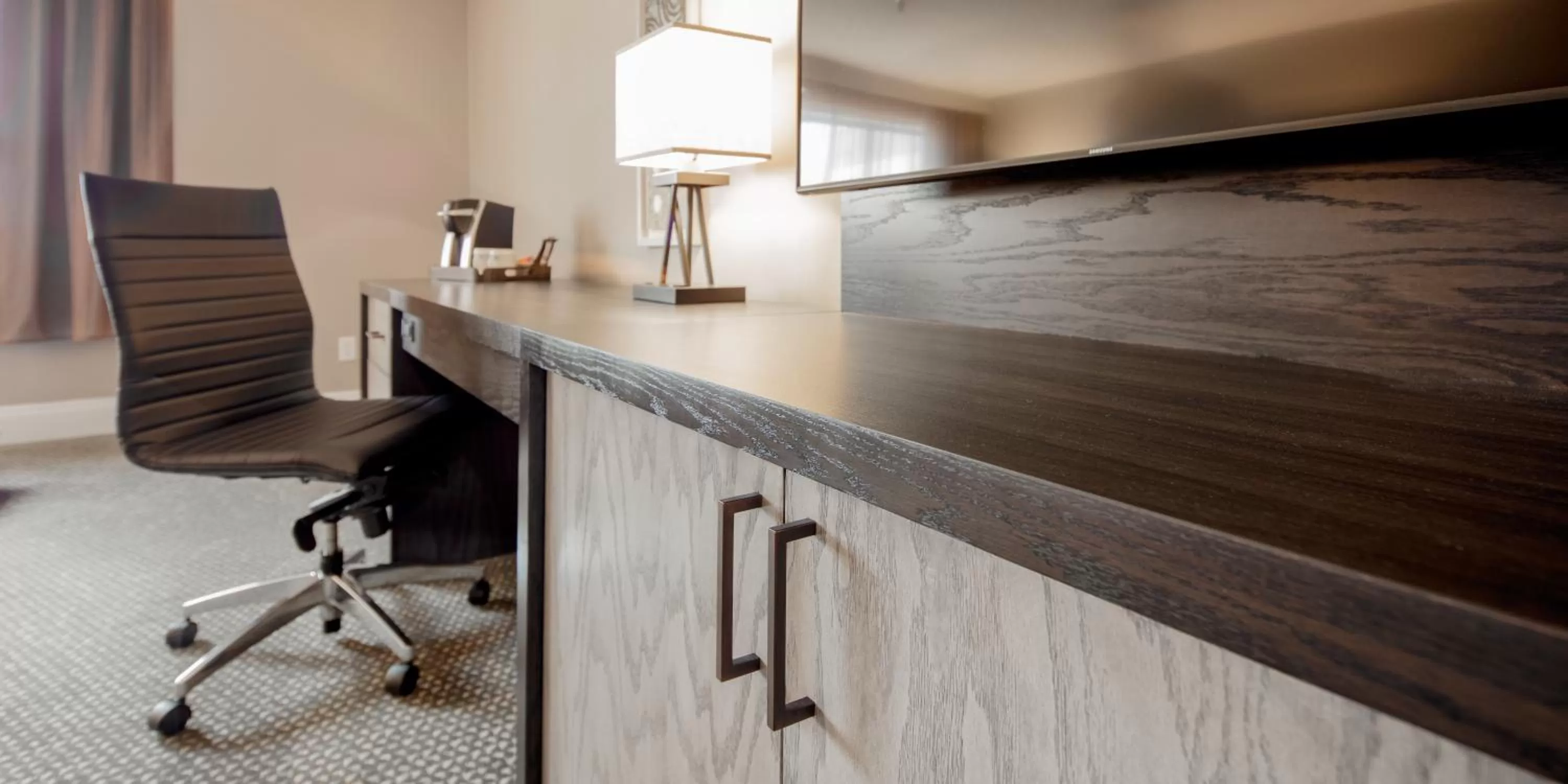 Premium Queen Room with sofa bed in Crowne Plaza Hotel Moncton Downtown by IHG