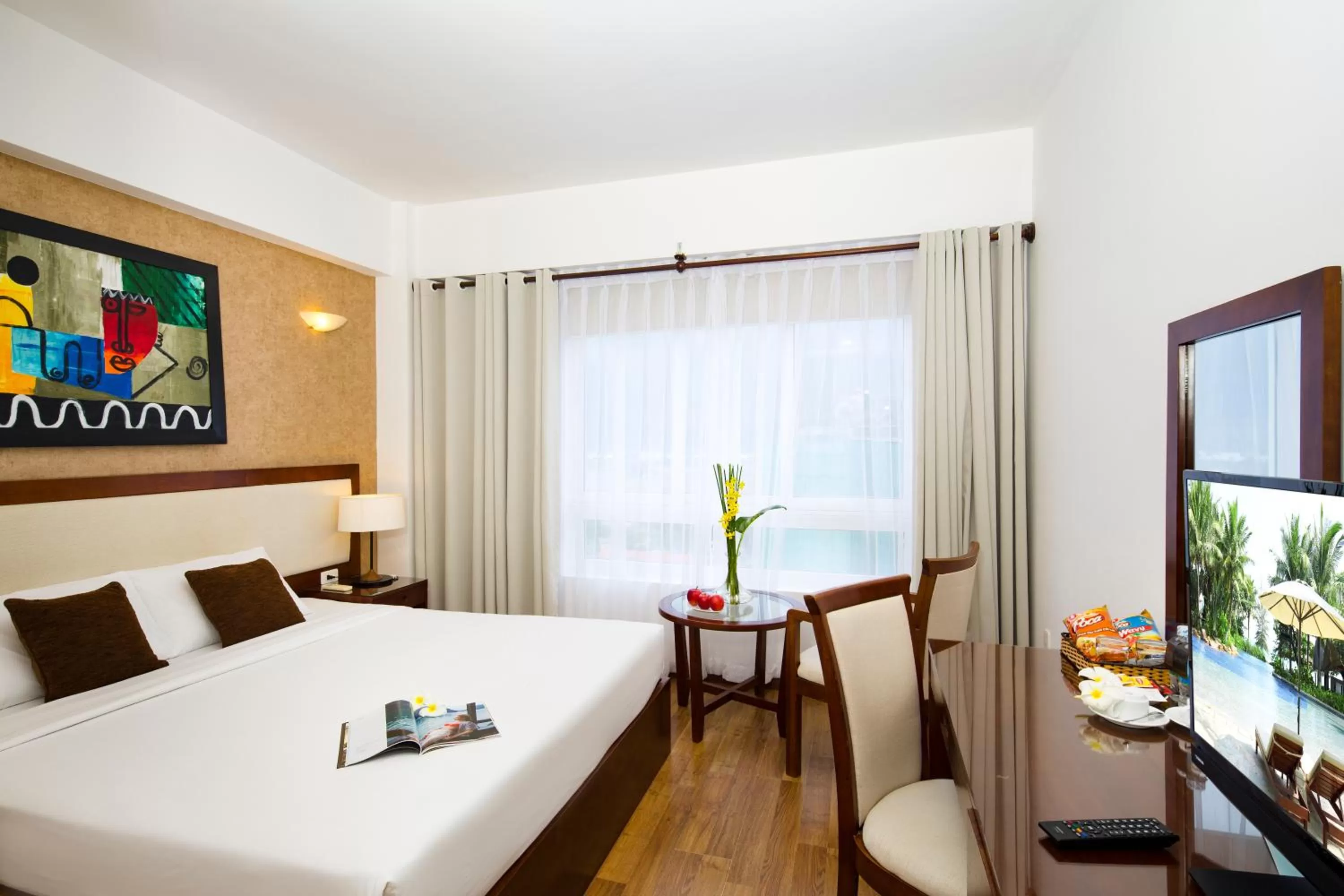 Deluxe Double Room with City View in Starlet Hotel