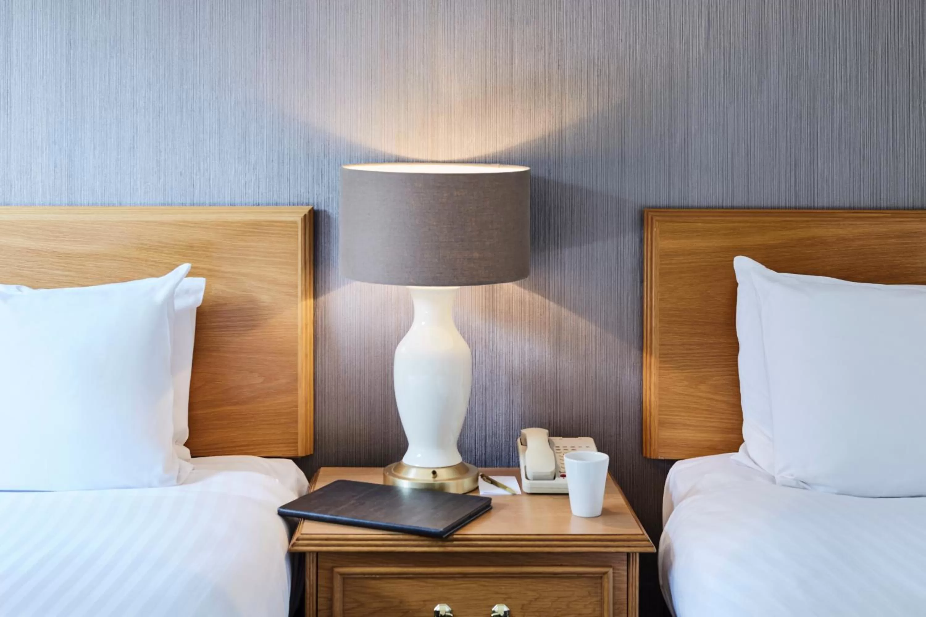 Classic Twin Room in Mercure Sheffield Kenwood Hall & Spa