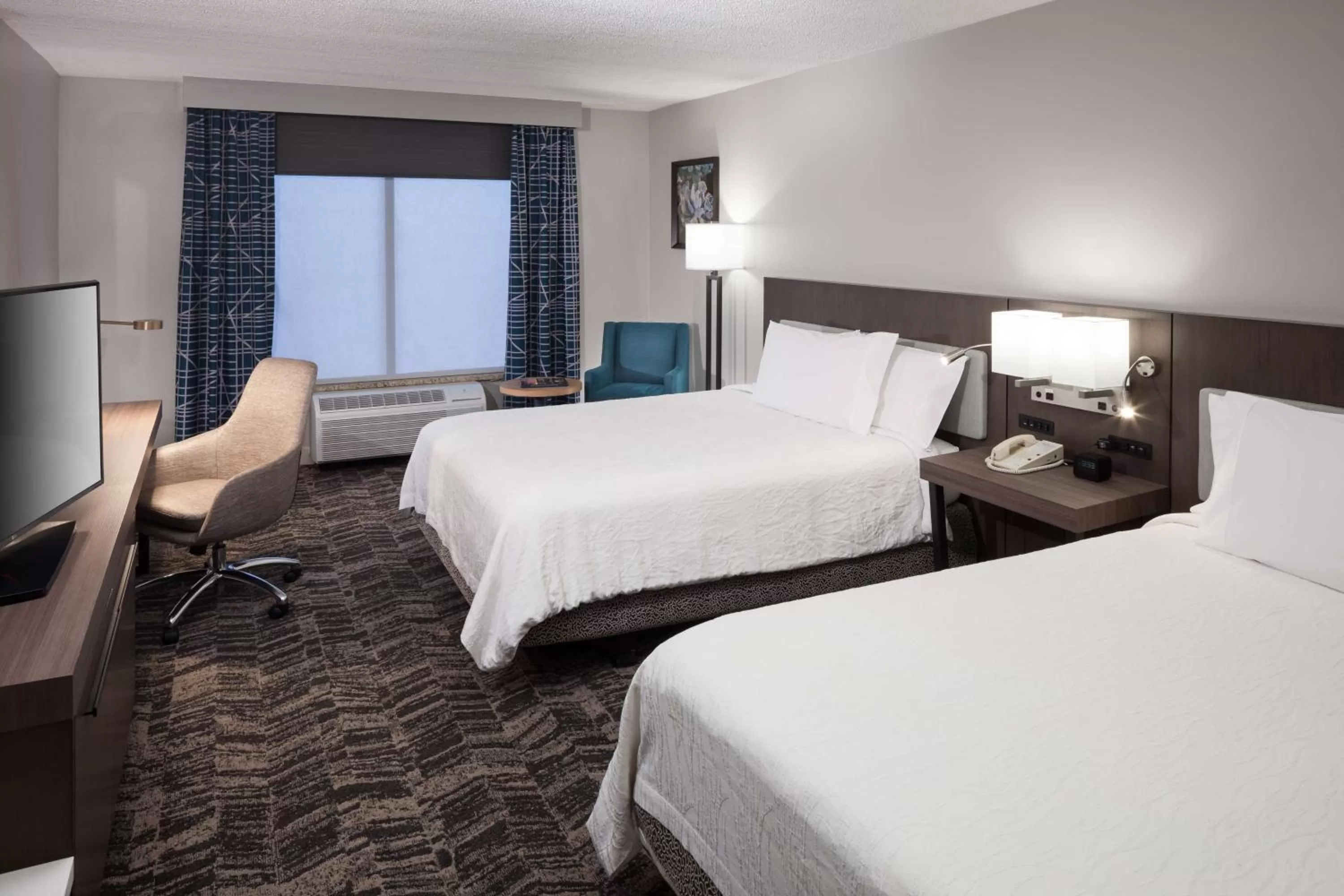 One-Bedroom Queen Suite with Two Queen Beds in Hilton Garden Inn Hilton Head