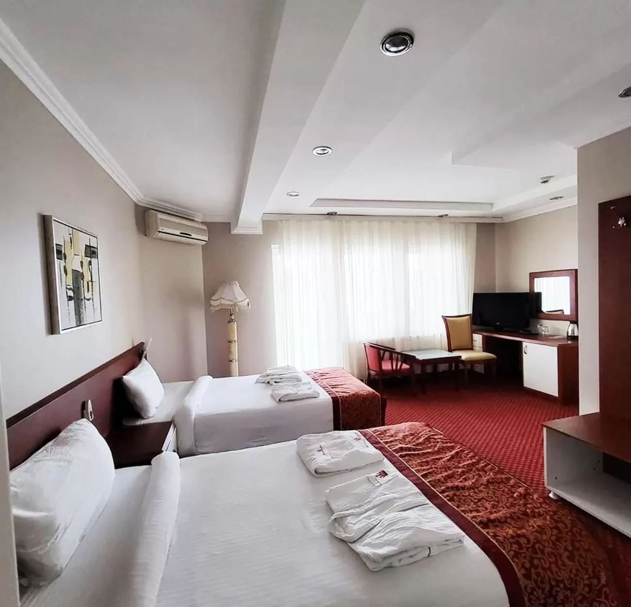 Standard Twin Room in Hotel Royal