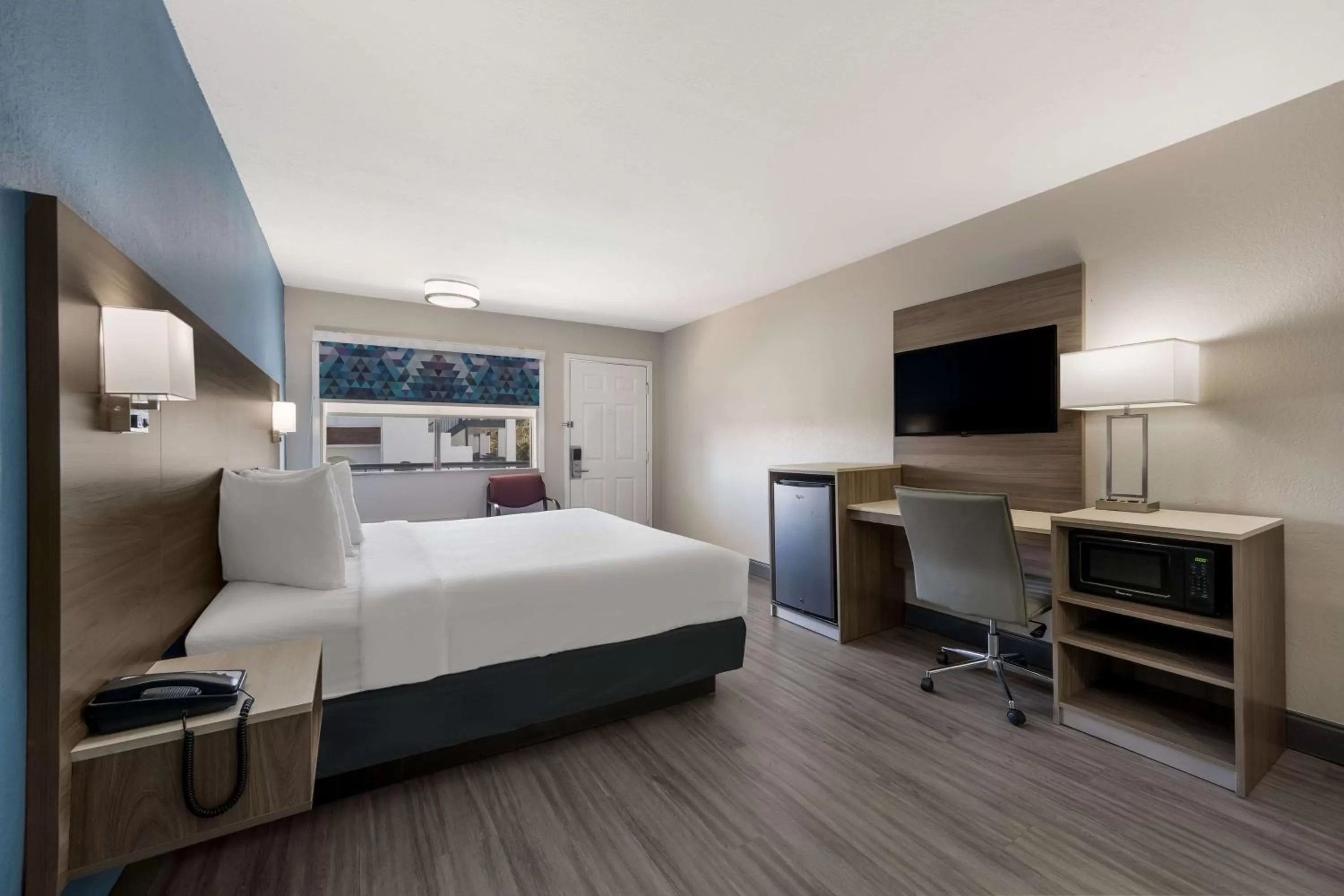 King Room - Disability Access in SureStay Hotel by Best Western Spring North Houston